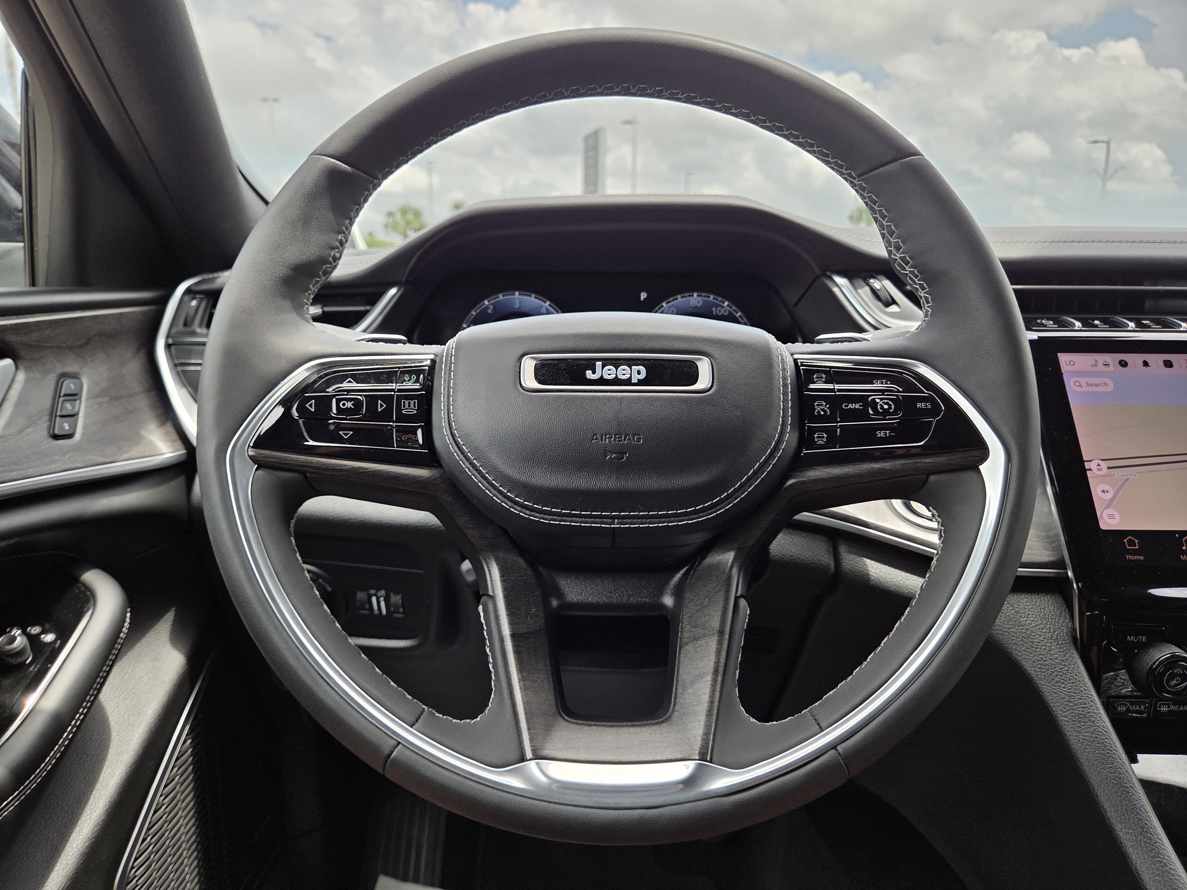2023 Jeep Grand Cherokee Overland