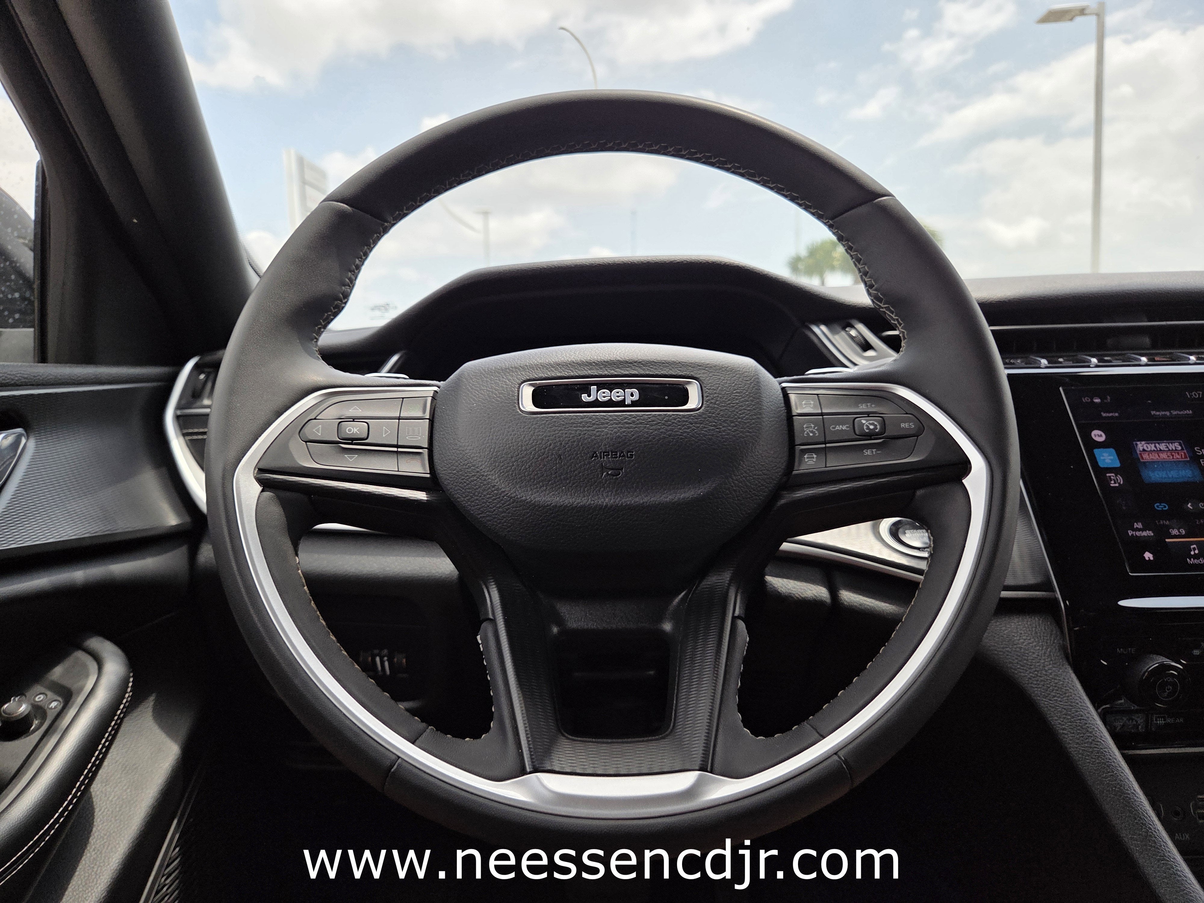 2024 Jeep Grand Cherokee Altitude