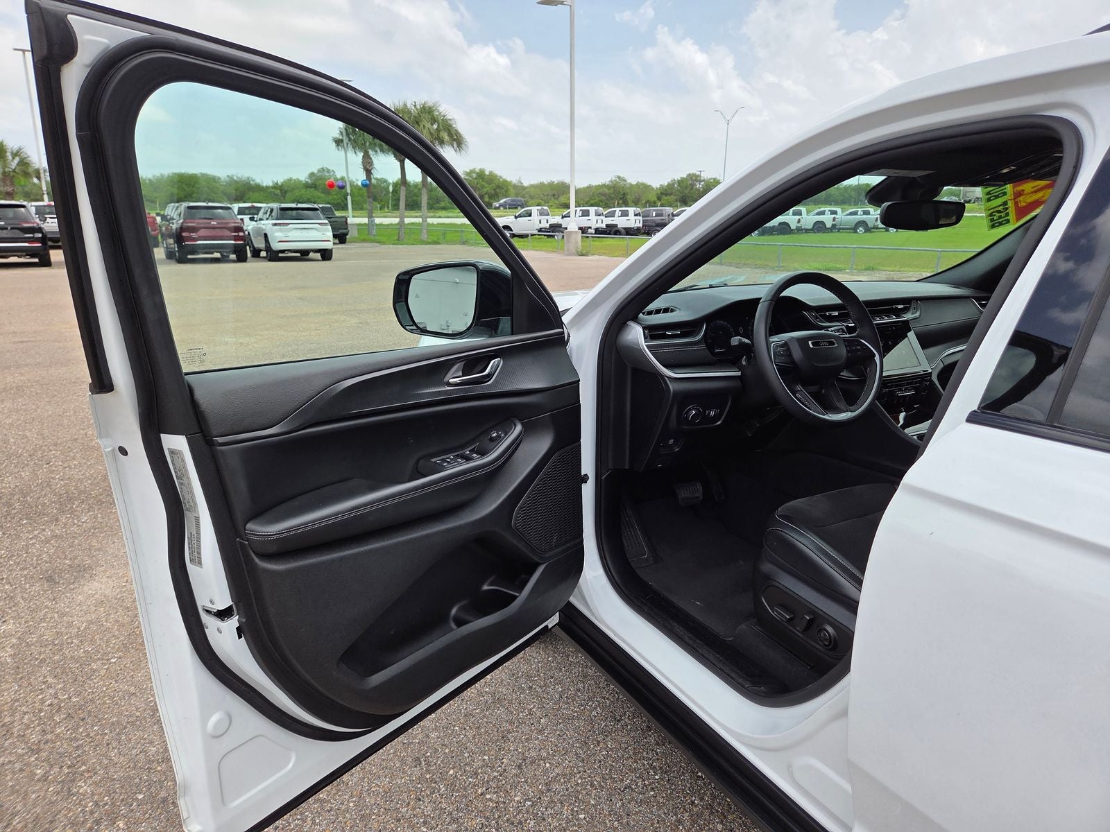 2024 Jeep Grand Cherokee Altitude