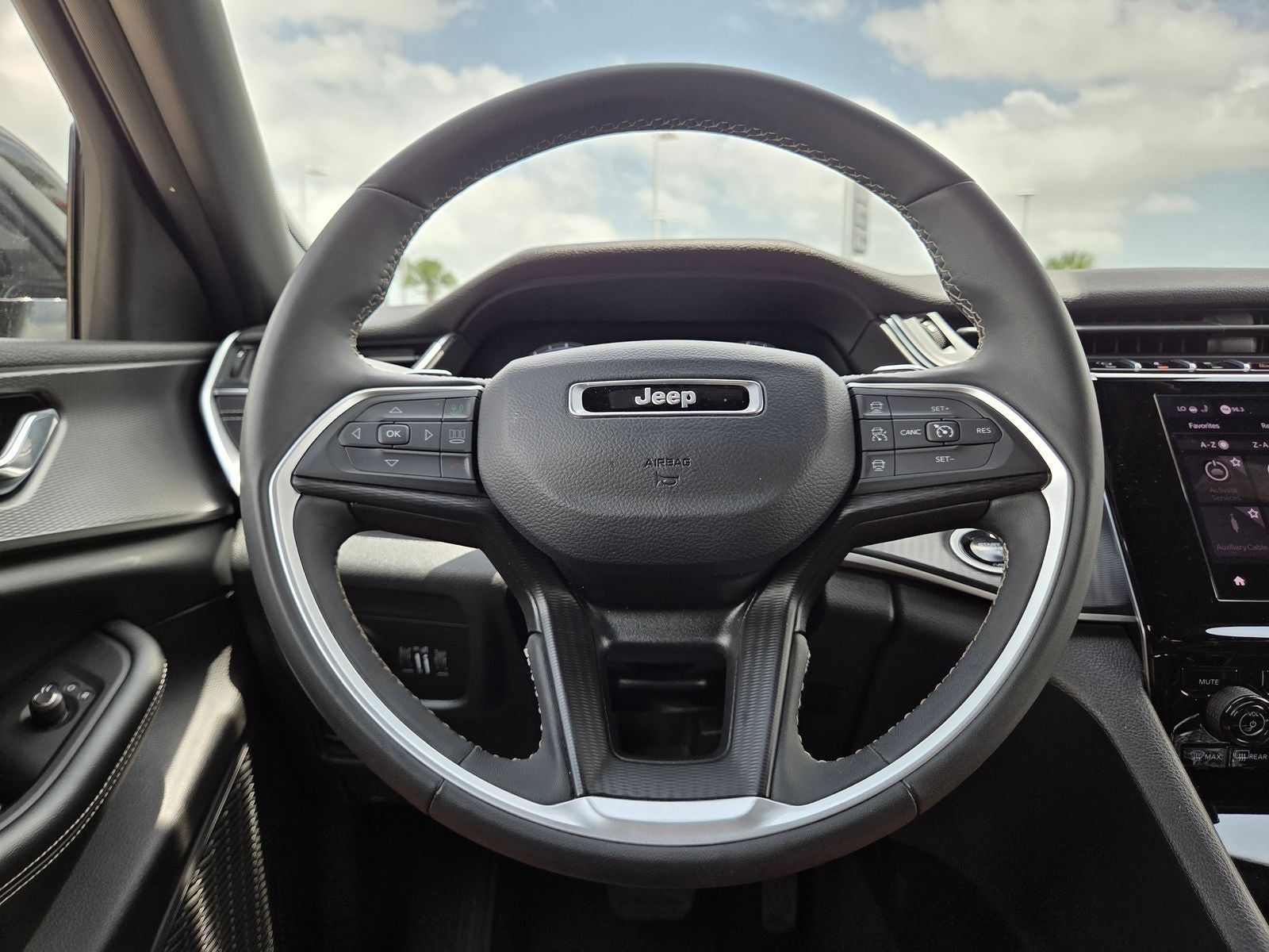2024 Jeep Grand Cherokee Altitude