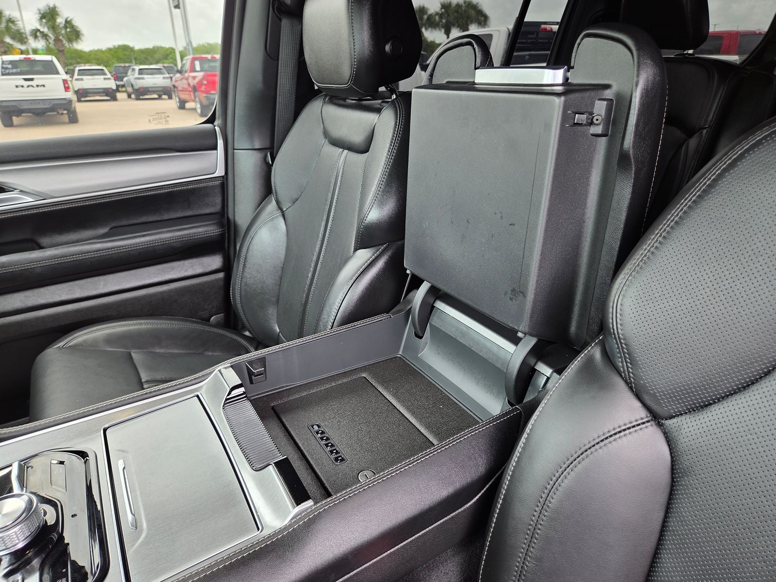 2026 Jeep Grand Wagoneer Upland