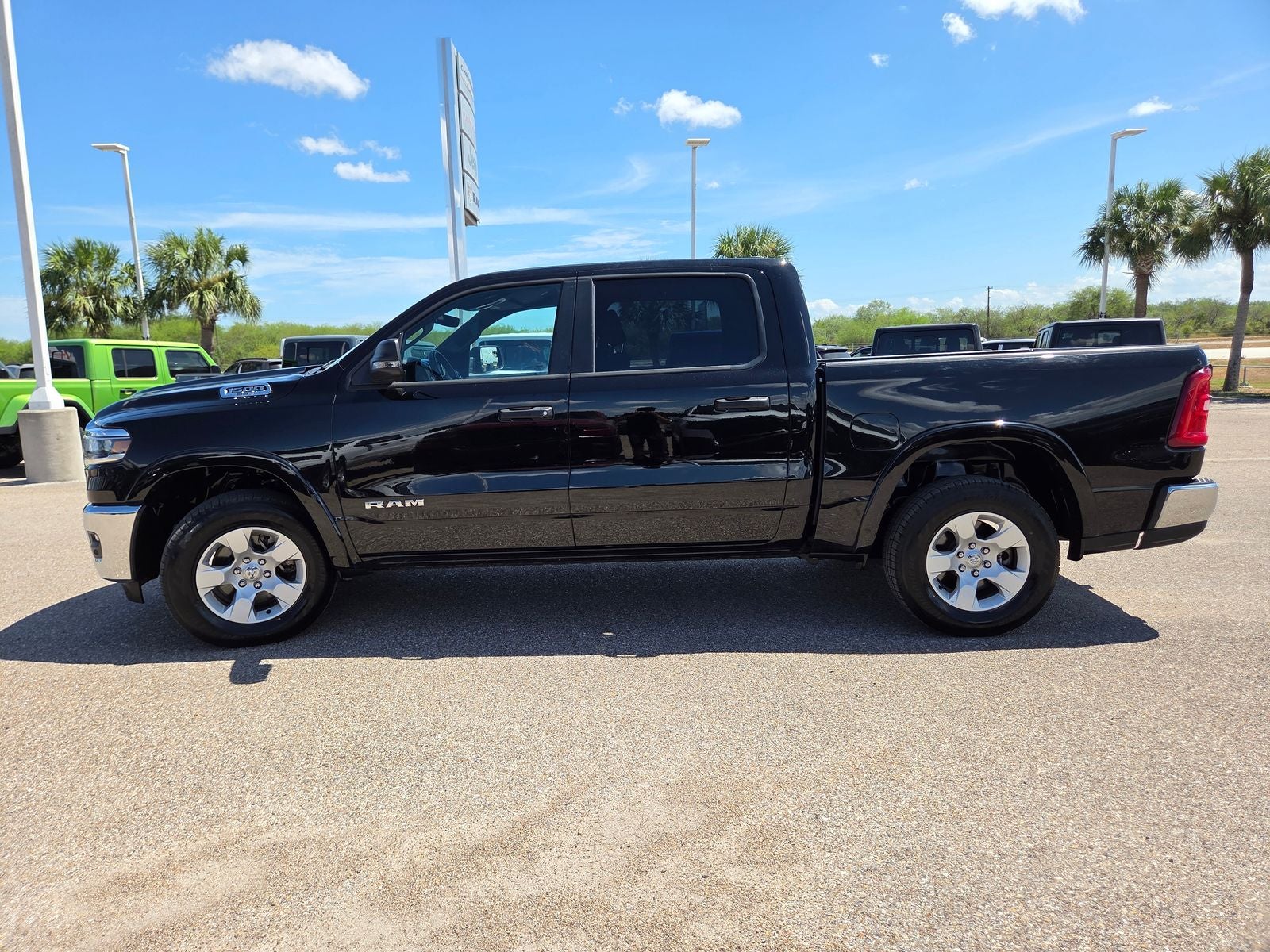 2025 RAM 1500 Big Horn/Lone Star