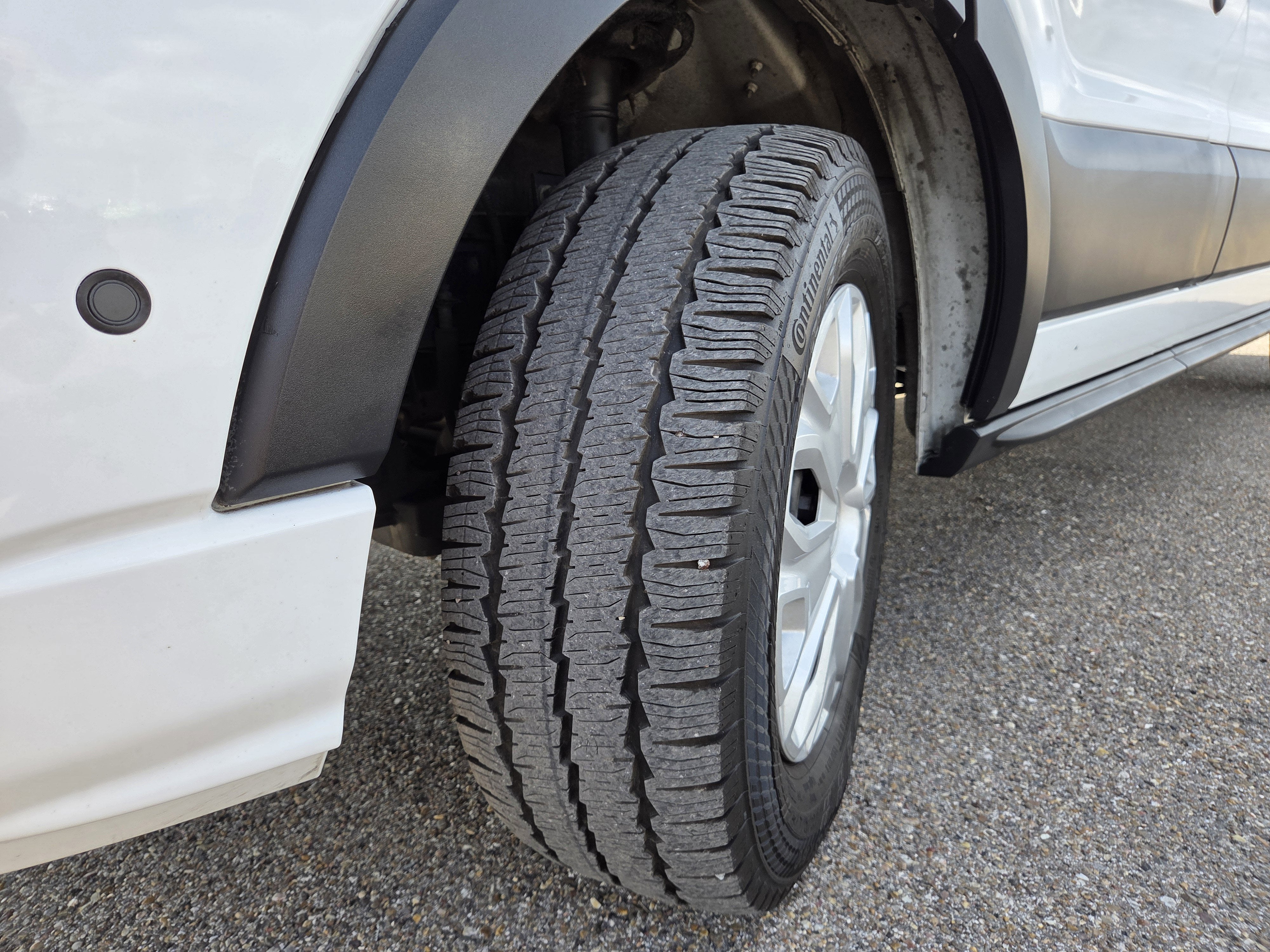 2024 Ford Transit Passenger Wagon XLT