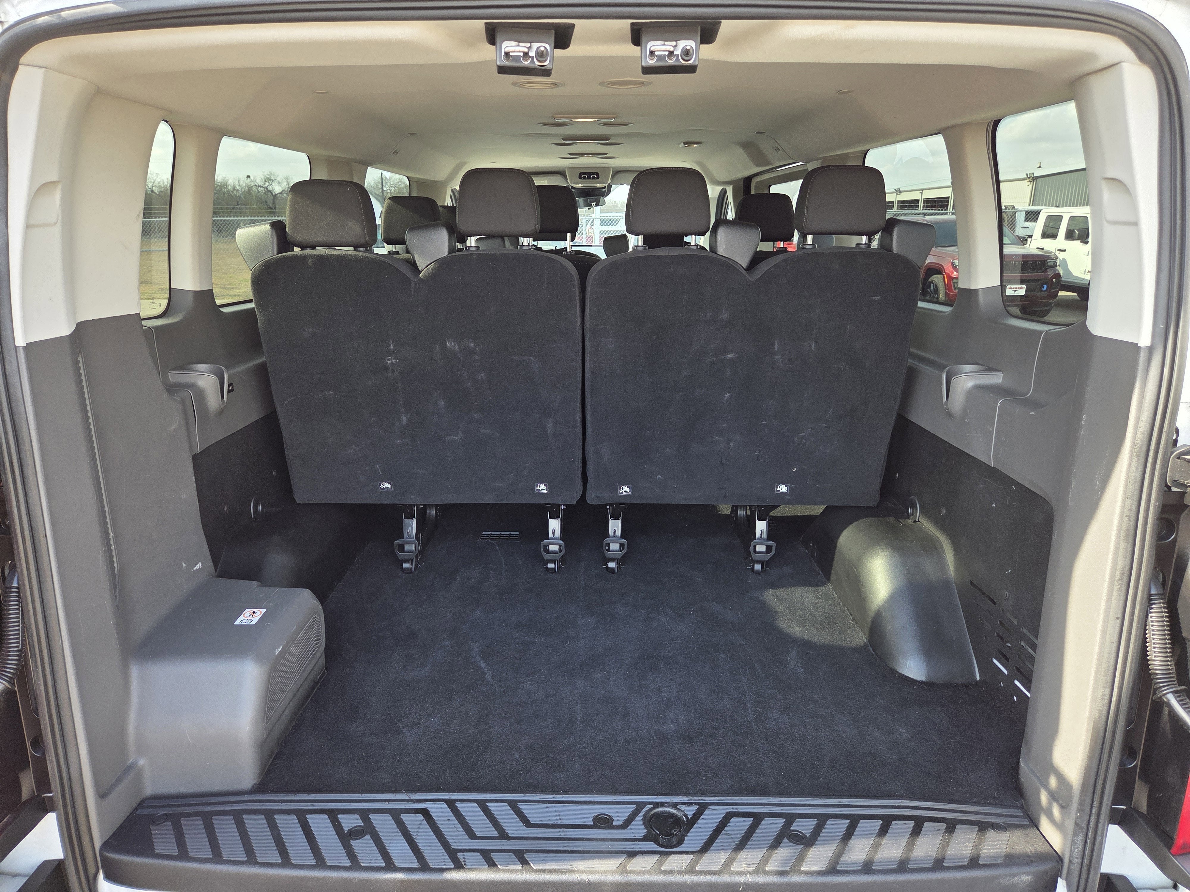 2024 Ford Transit Passenger Wagon XLT