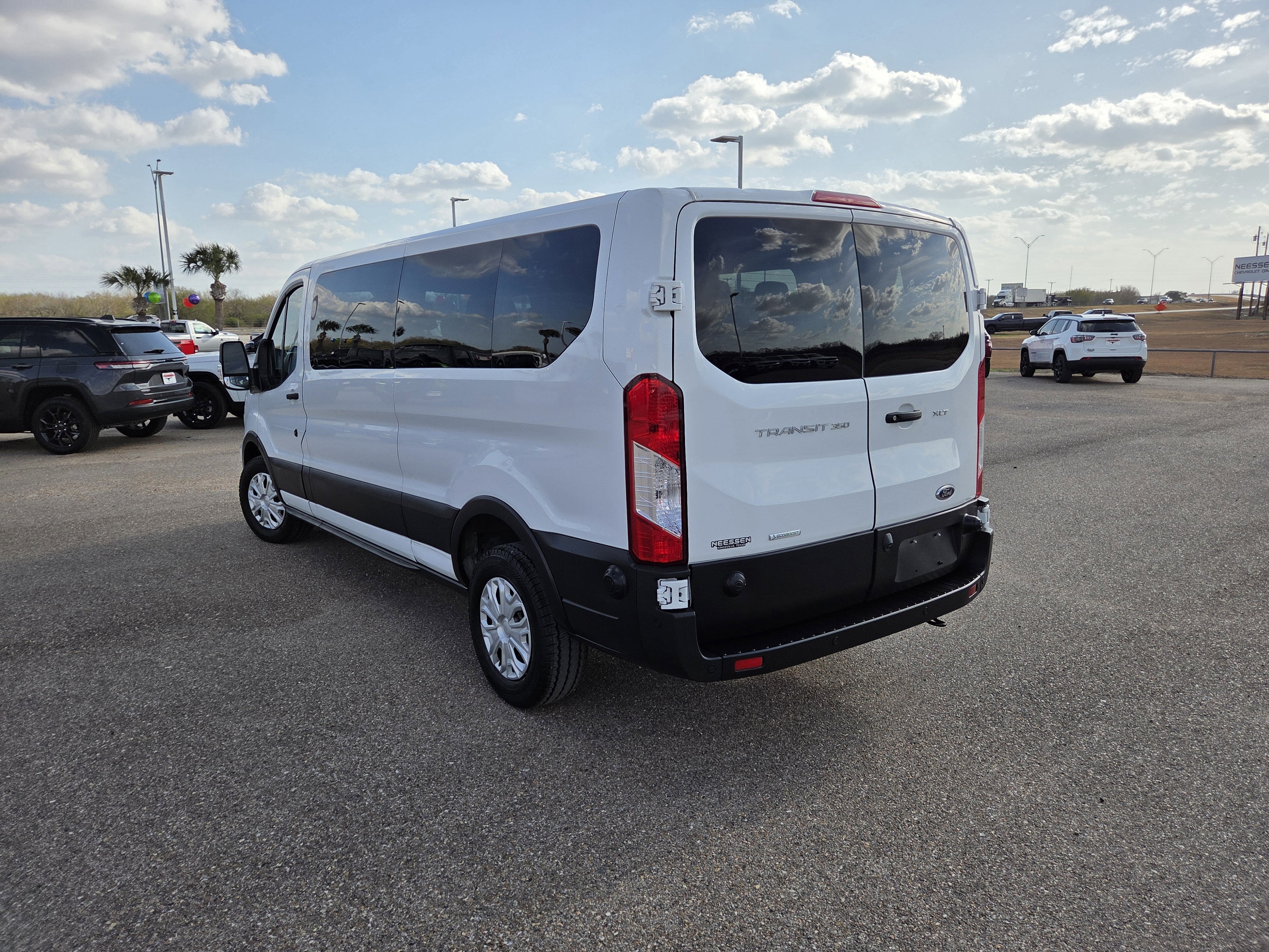 2024 Ford Transit Passenger Wagon XLT