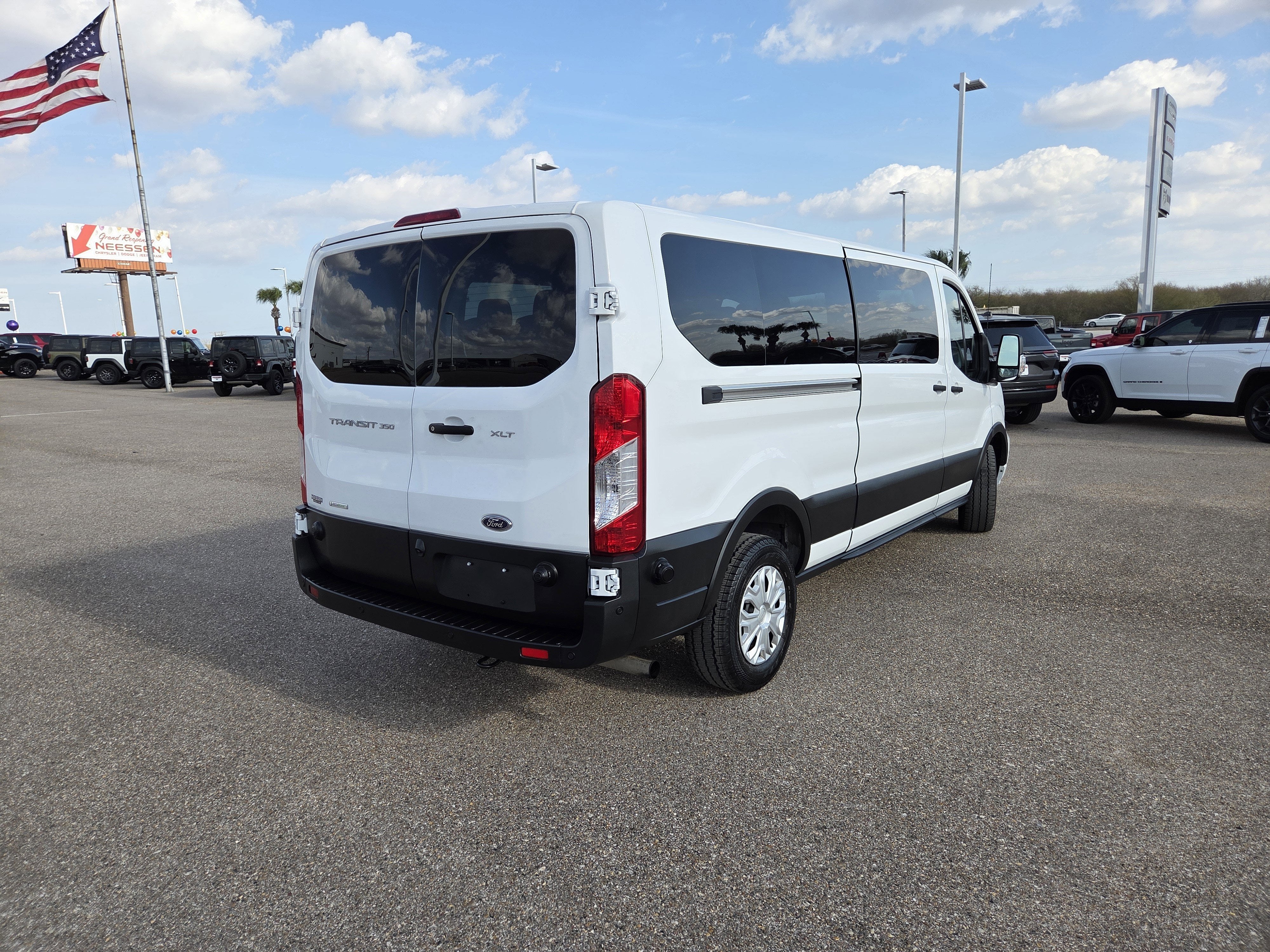 2024 Ford Transit Passenger Wagon XLT
