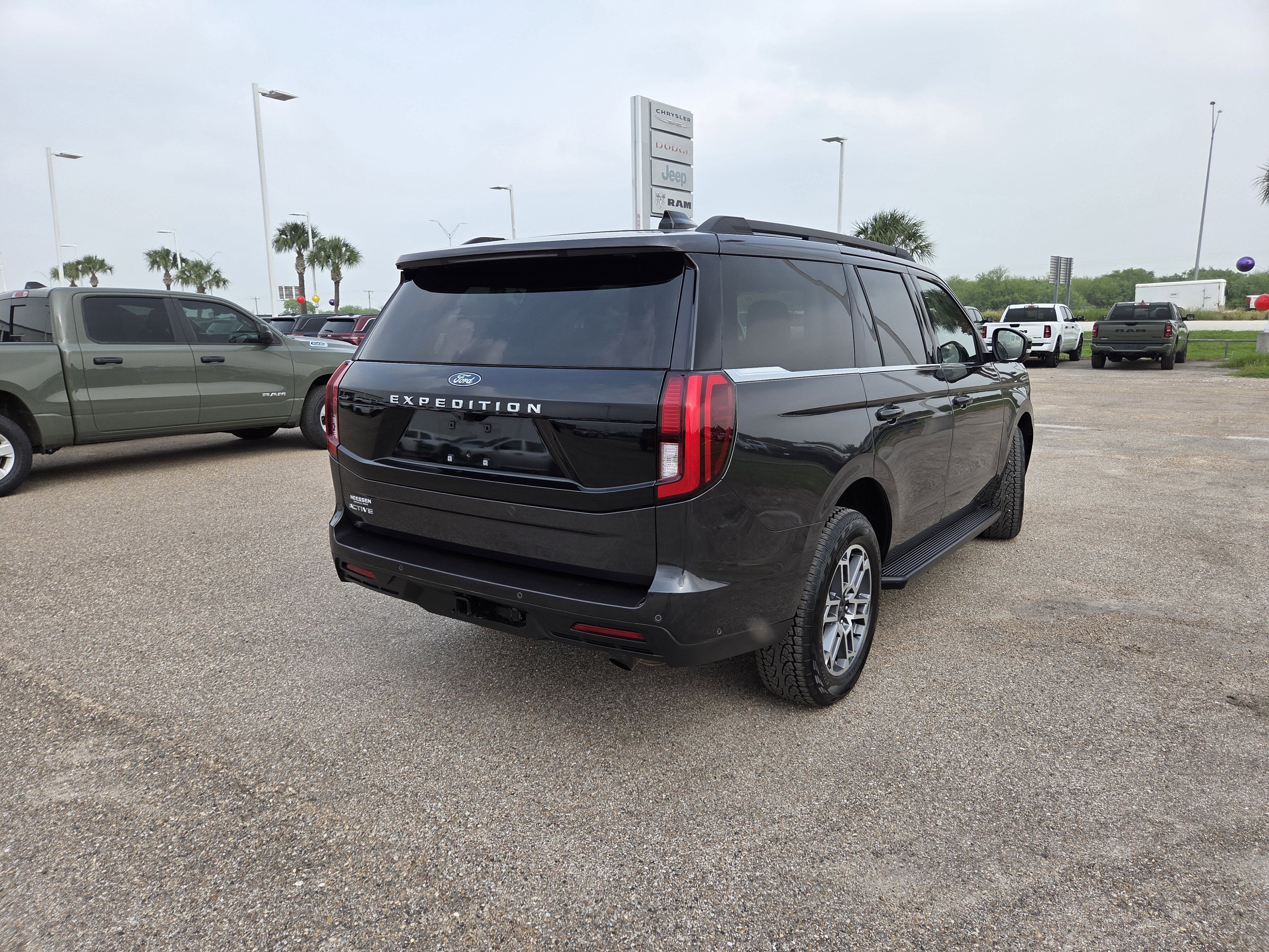 2025 Ford Expedition Active