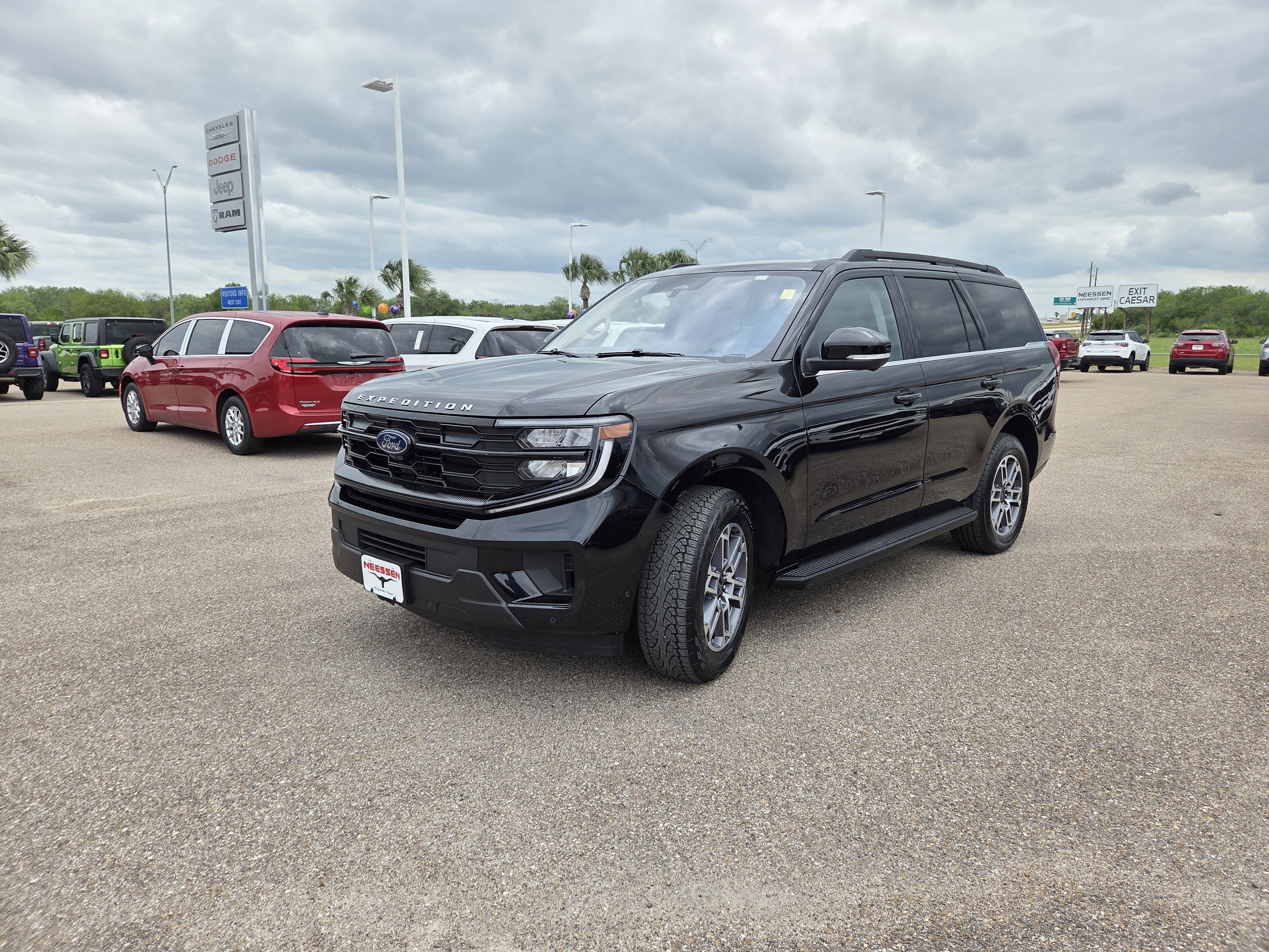 2025 Ford Expedition Active