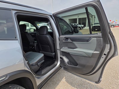 2025 GMC Acadia AT4