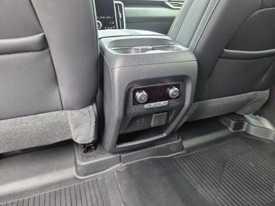 2025 GMC Acadia AT4