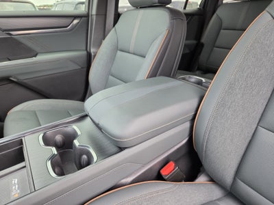 2025 GMC Acadia AT4