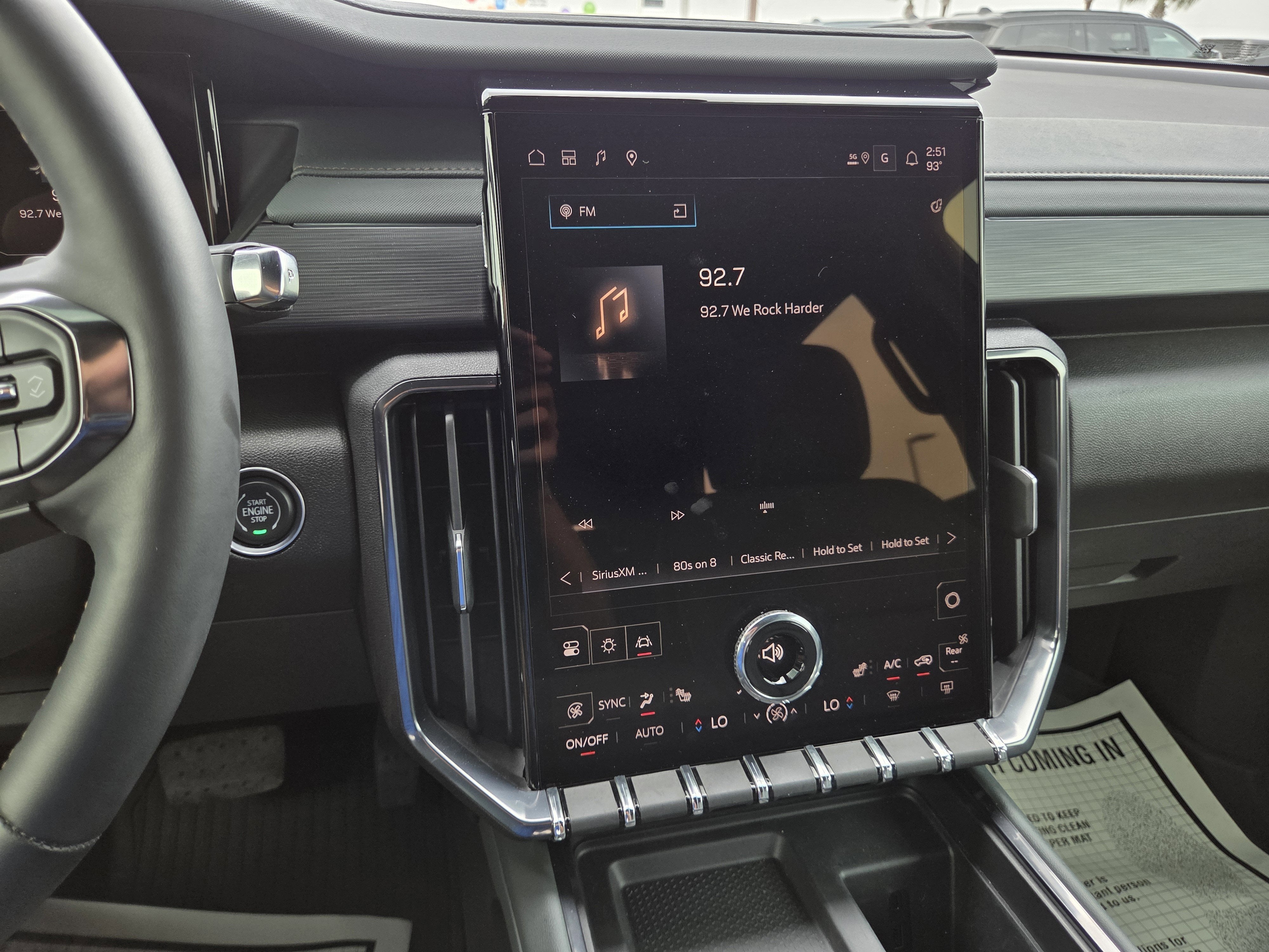 2025 GMC Acadia AT4
