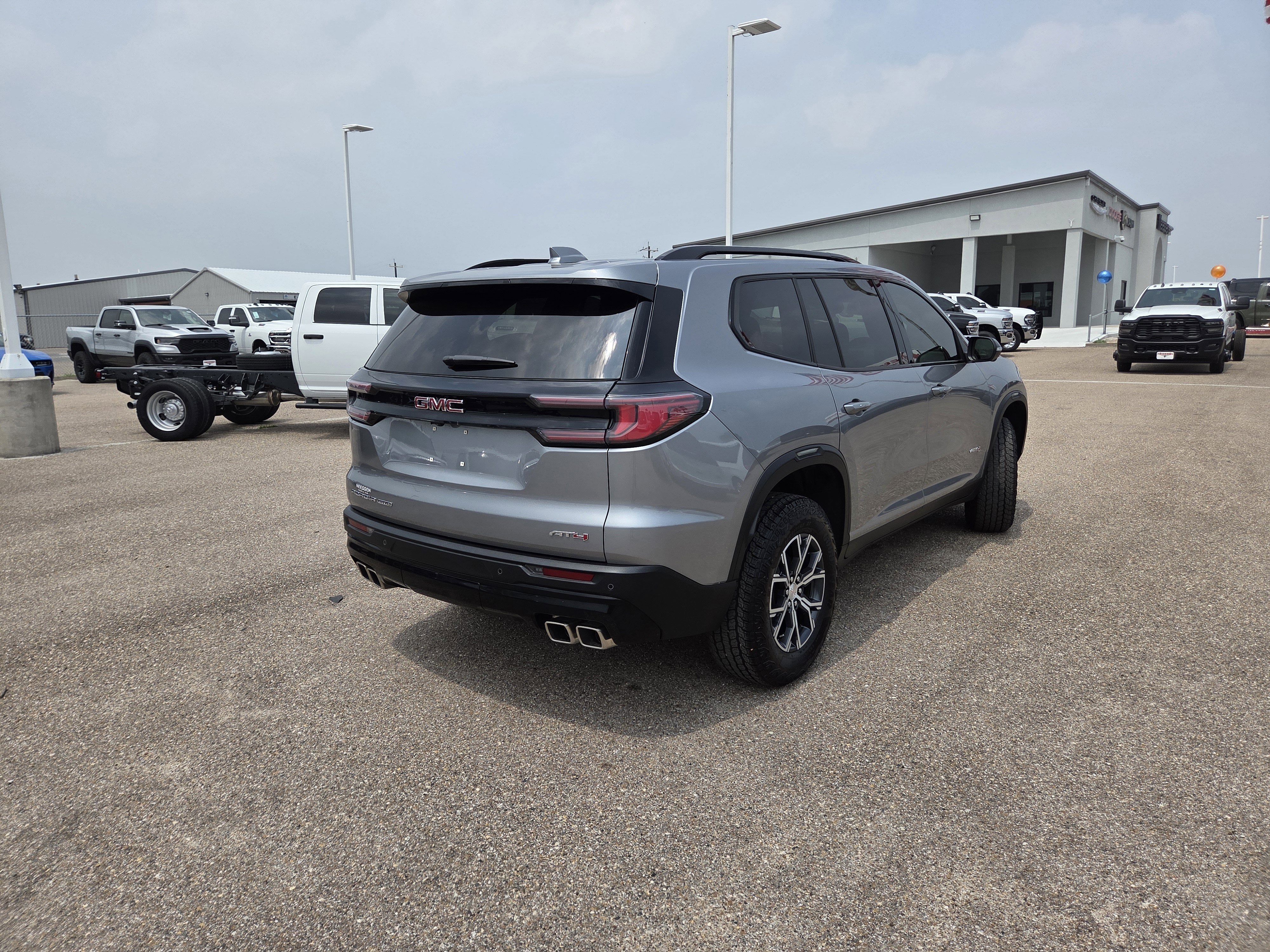 2025 GMC Acadia AT4