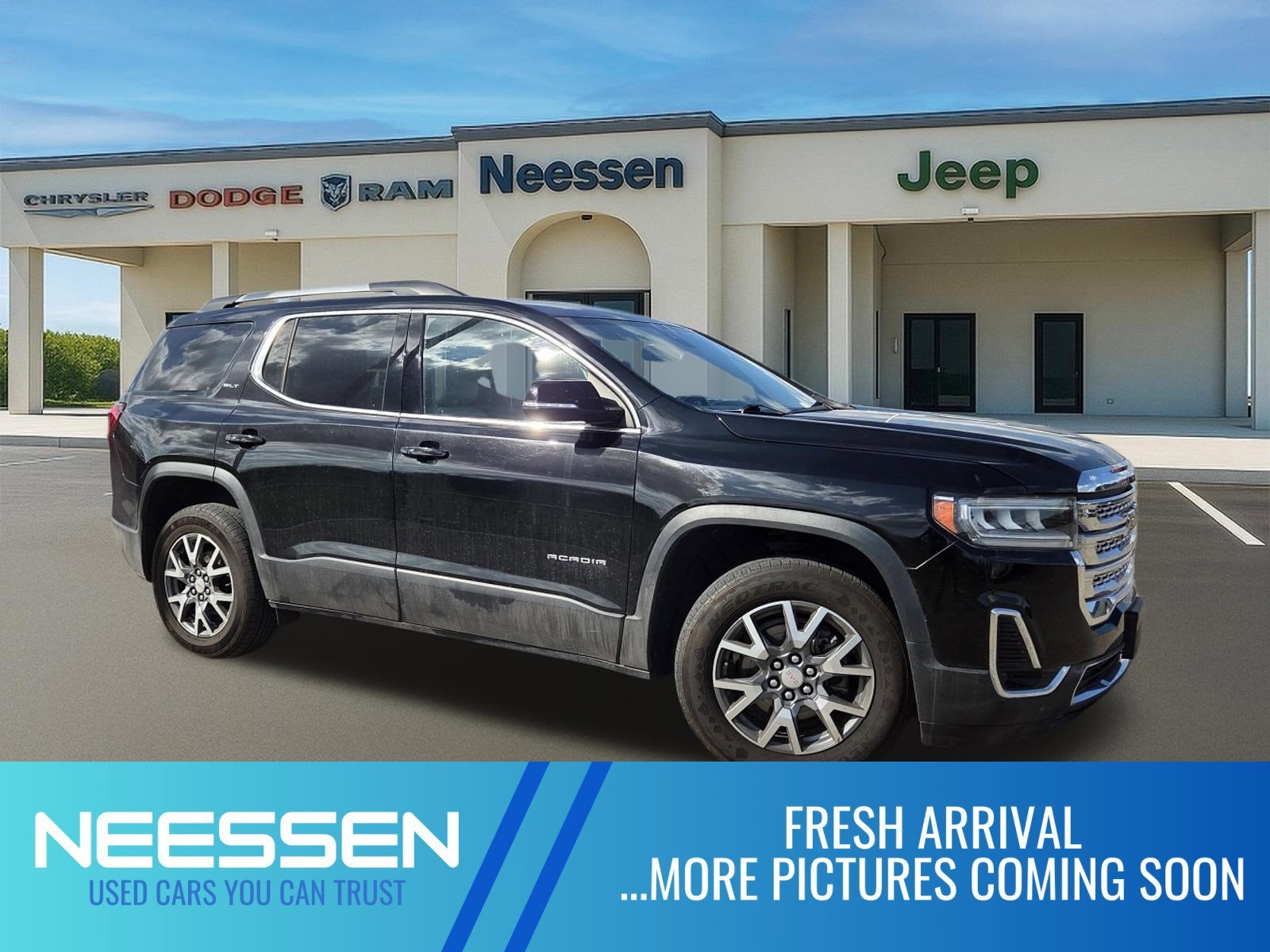2023 GMC Acadia SLT