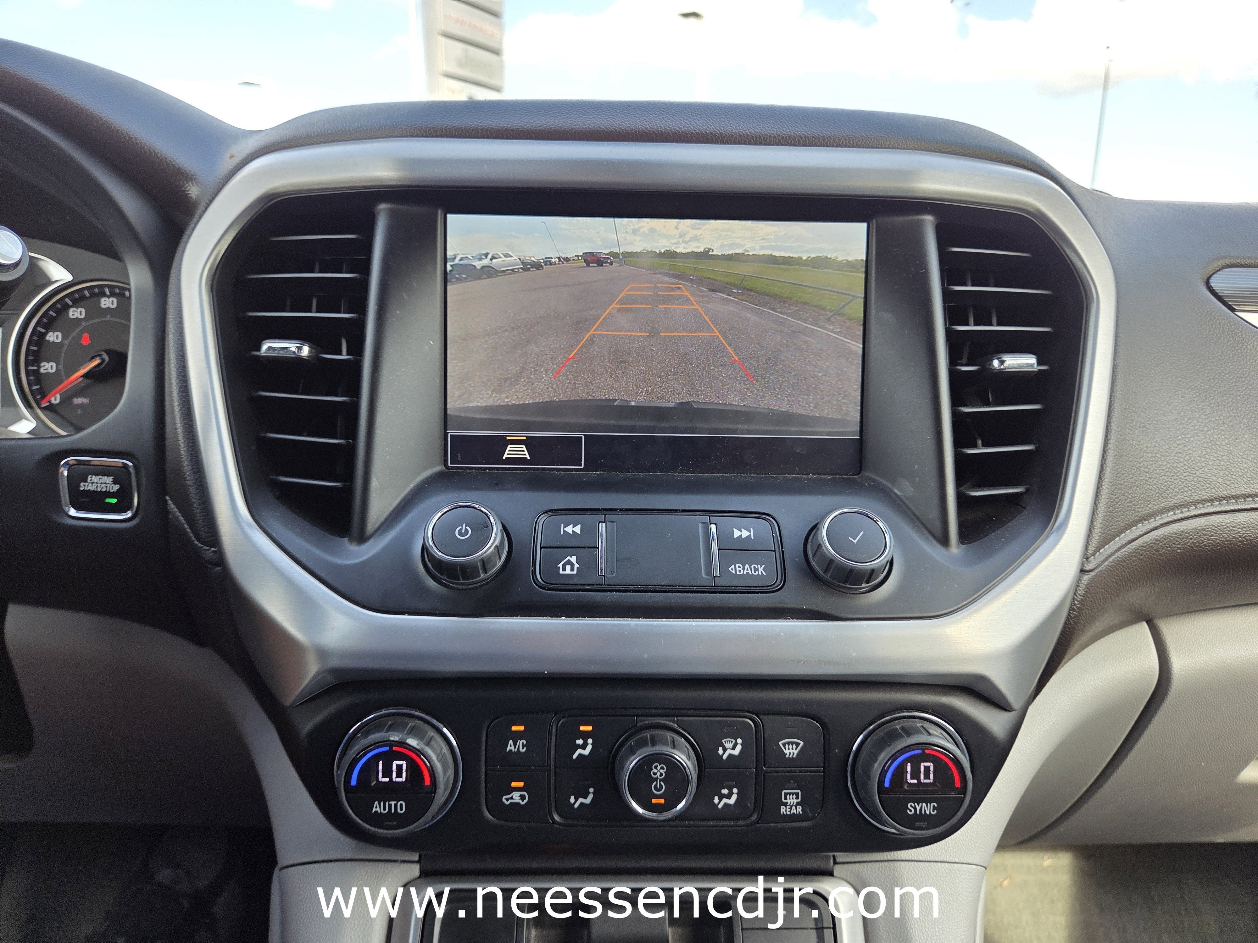 2023 GMC Acadia SLT
