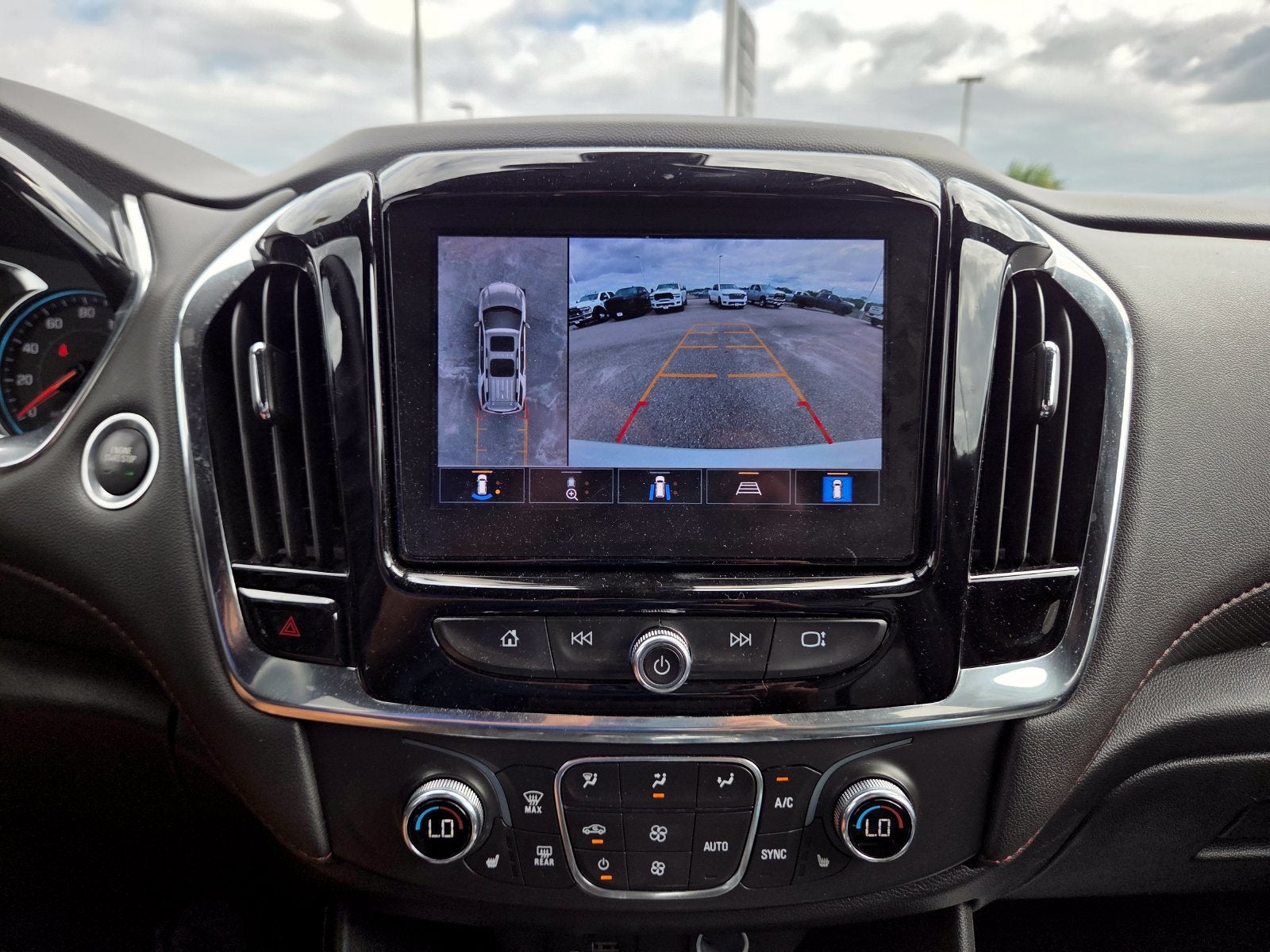 2023 Chevrolet Traverse RS