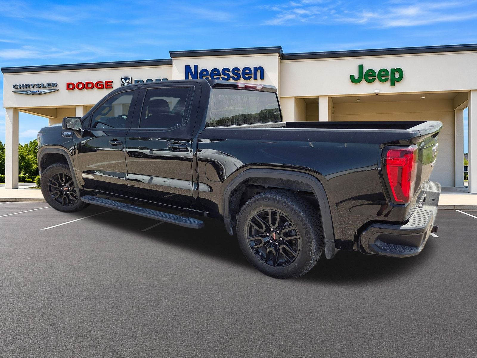 2024 GMC Sierra 1500 Elevation