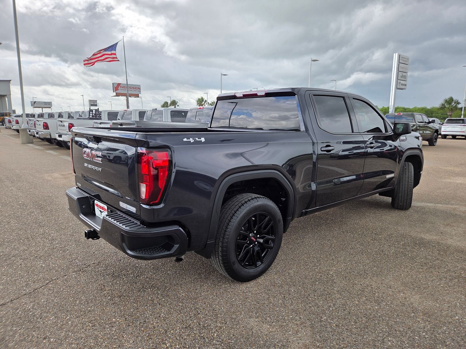 2025 GMC Sierra 1500 Elevation