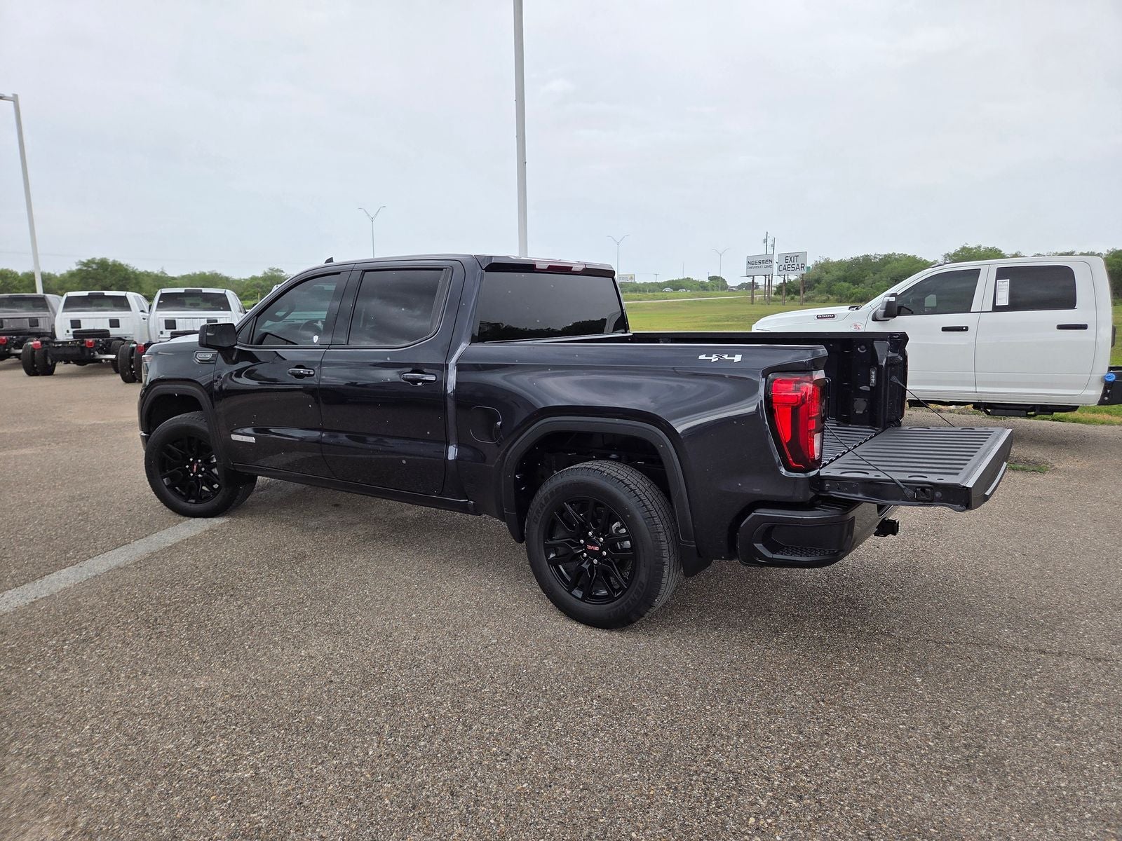 2025 GMC Sierra 1500 Elevation