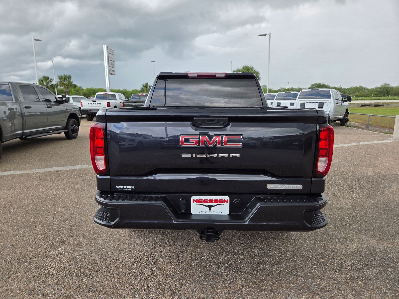 2025 GMC Sierra 1500 Elevation