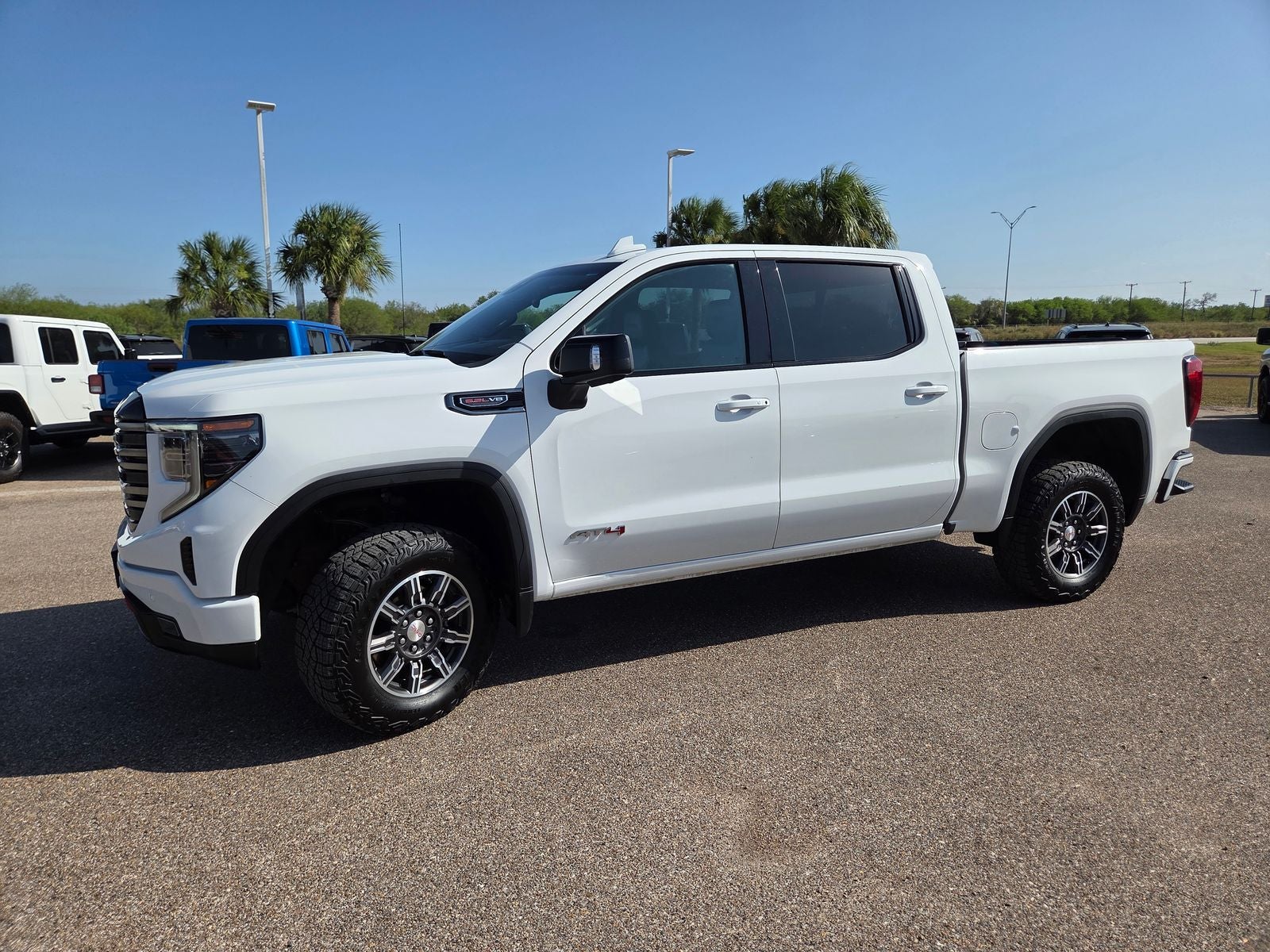 2025 GMC Sierra 1500 AT4