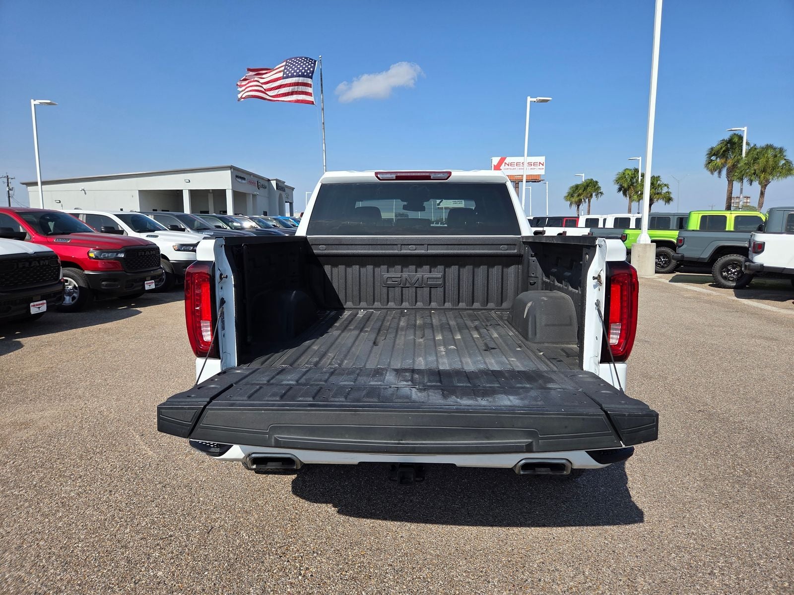 2025 GMC Sierra 1500 AT4