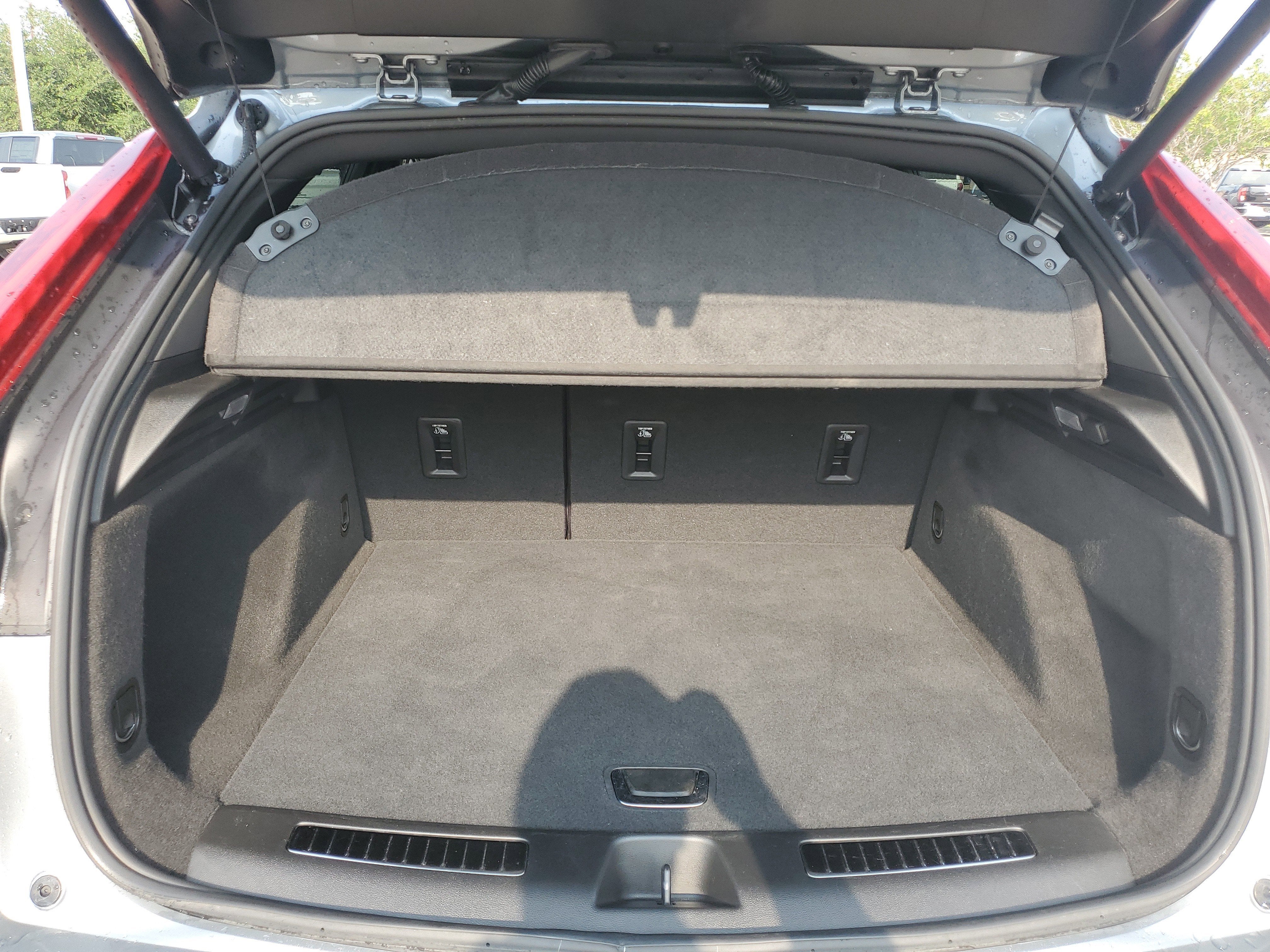 2024 Cadillac XT4 AWD Premium Luxury