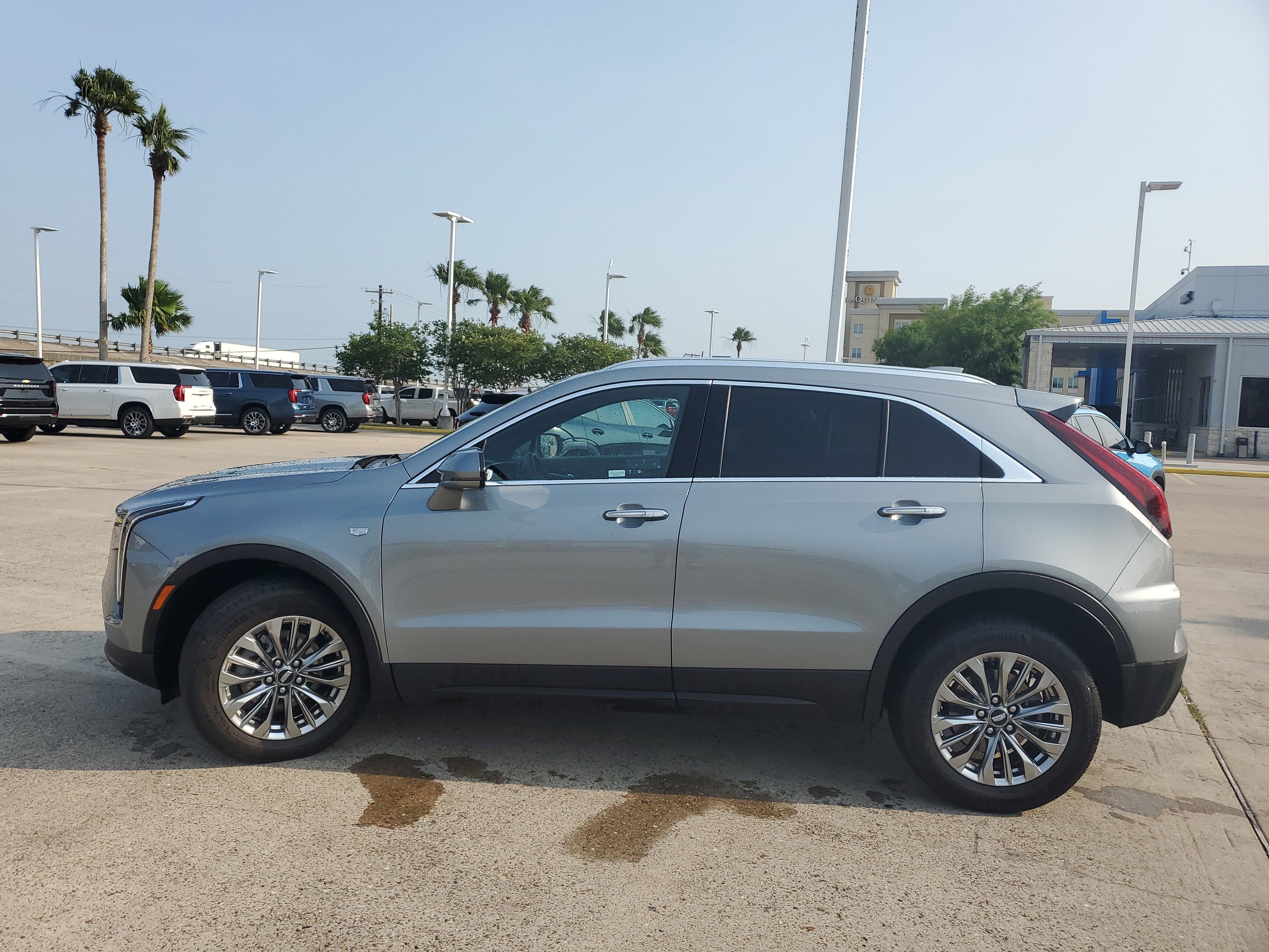 2024 Cadillac XT4 AWD Premium Luxury