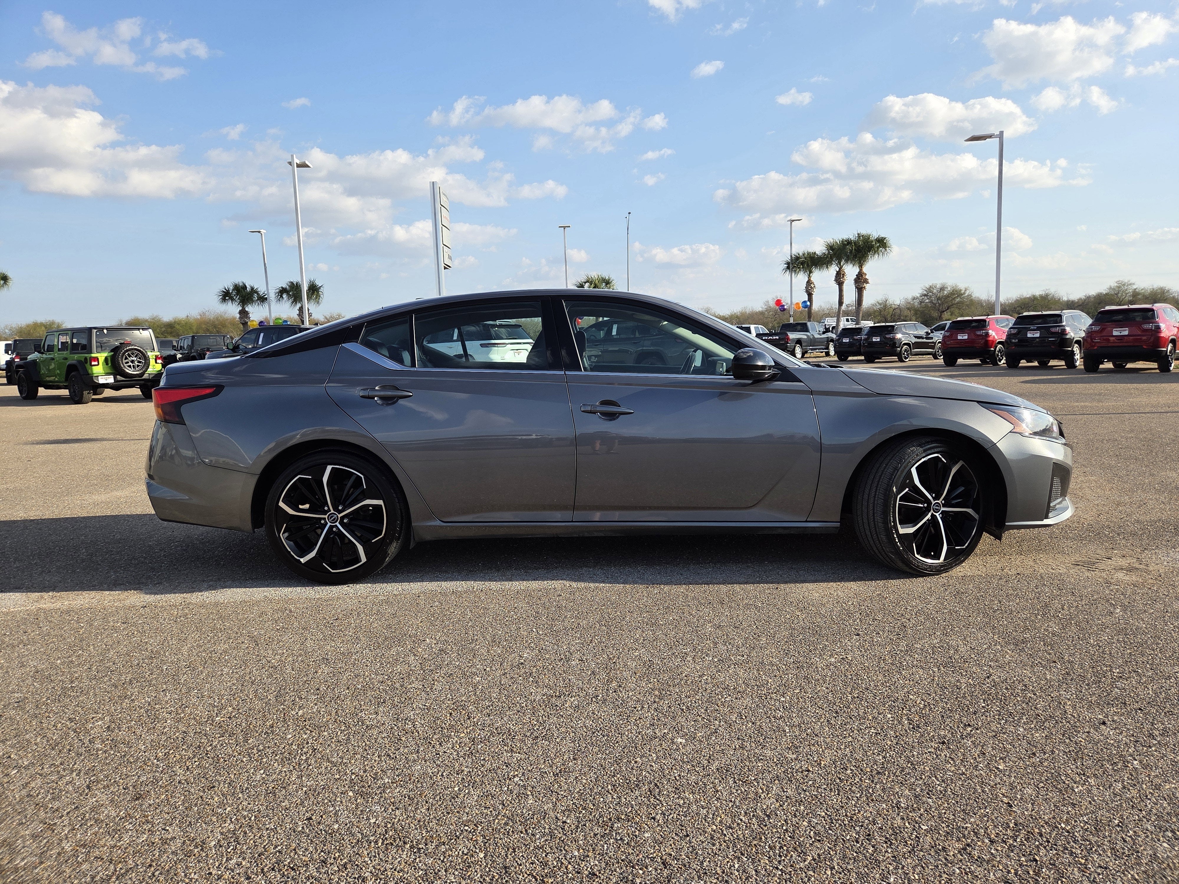 2024 Nissan Altima 2.5 SR