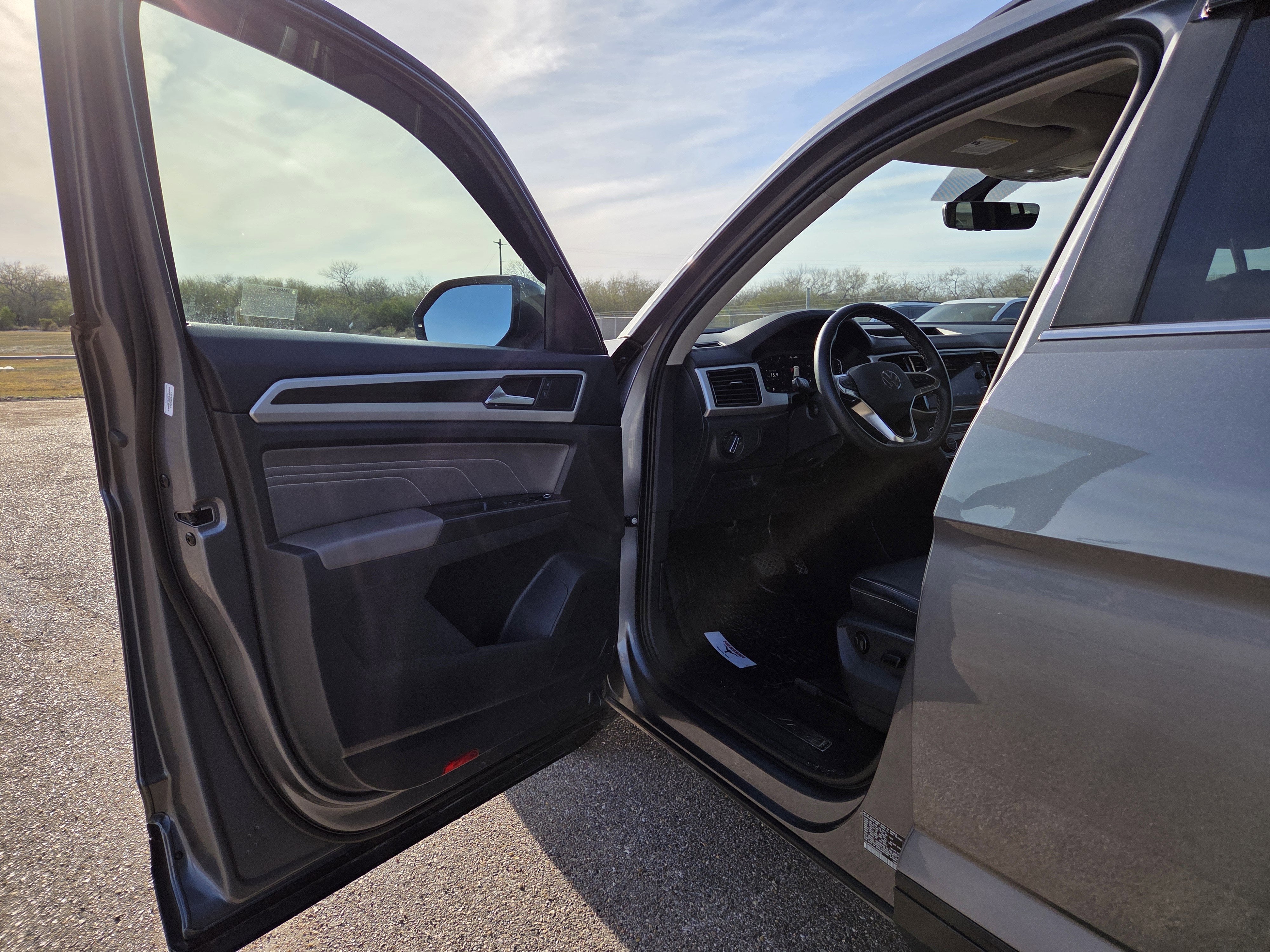 2022 Volkswagen Atlas 3.6L V6 SE w/Technology