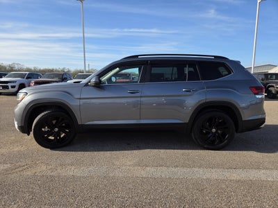 2022 Volkswagen Atlas 3.6L V6 SE w/Technology