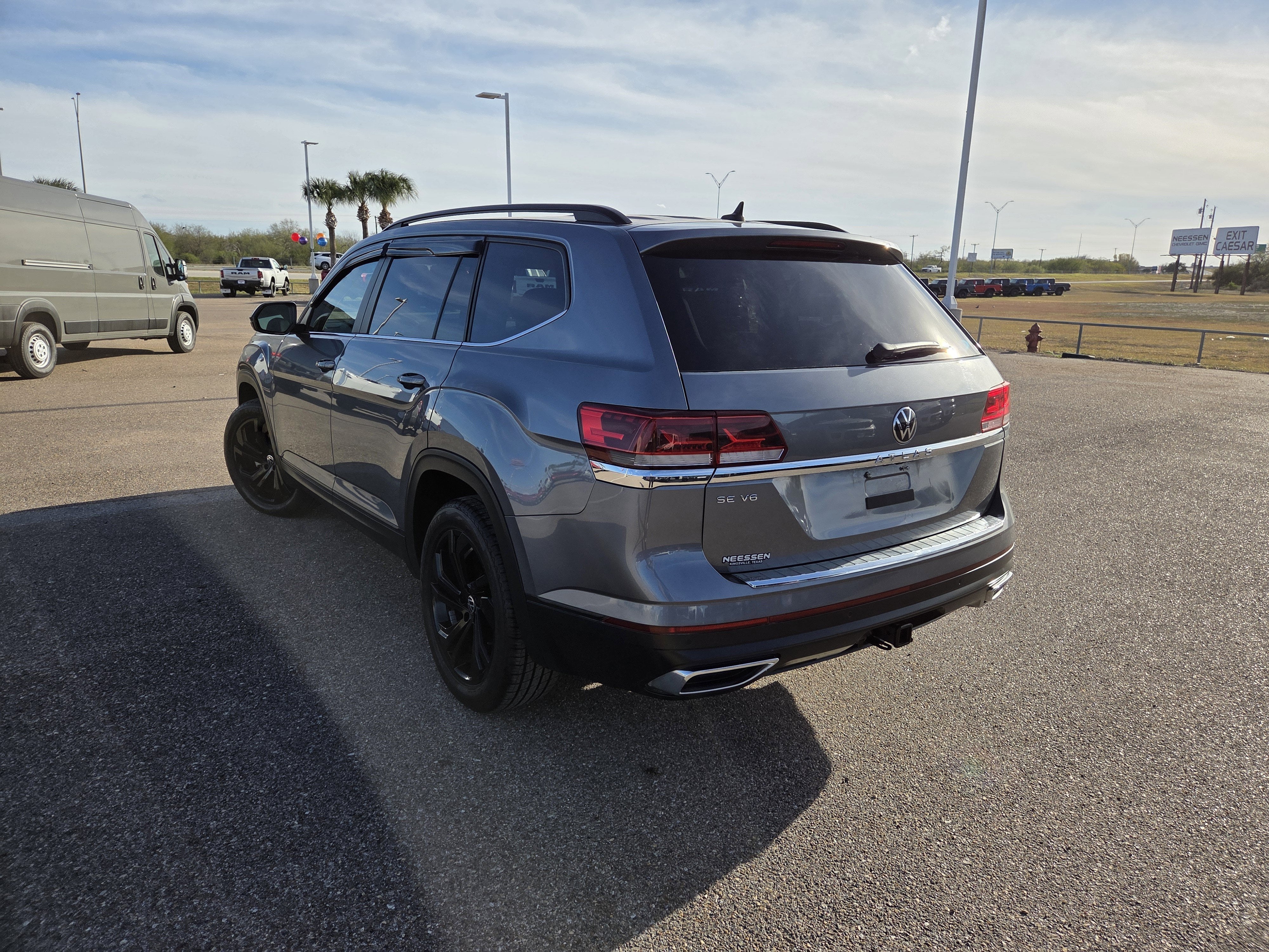 2022 Volkswagen Atlas 3.6L V6 SE w/Technology