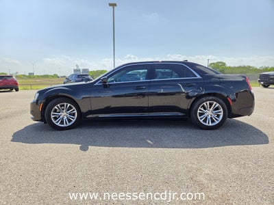 2017 Chrysler 300 Limited