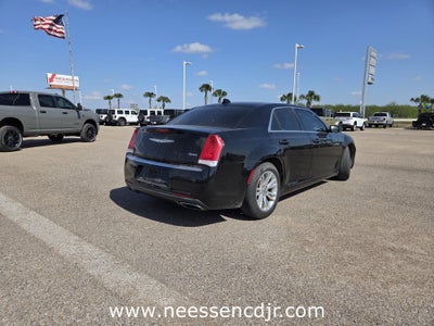 2017 Chrysler 300 Limited