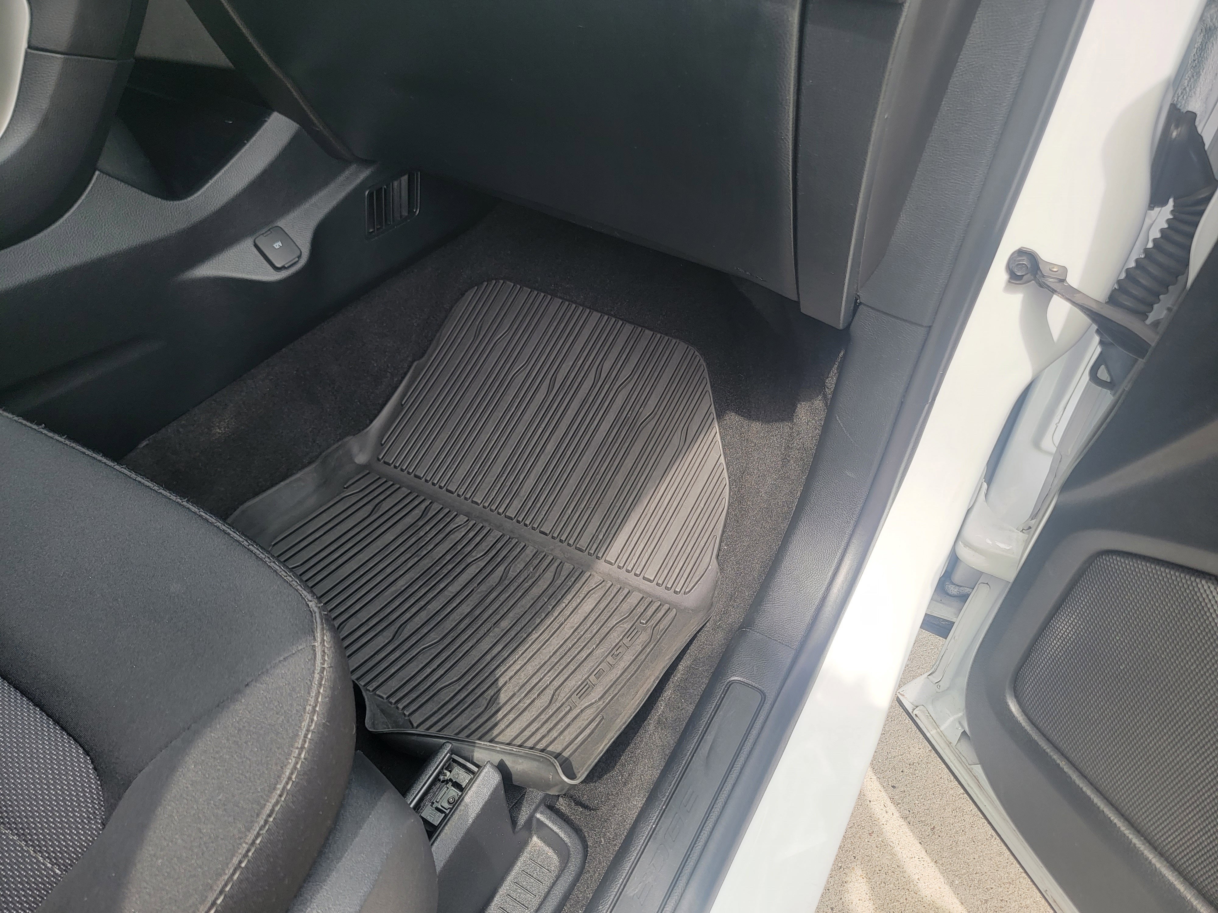 2024 Ford Edge SE