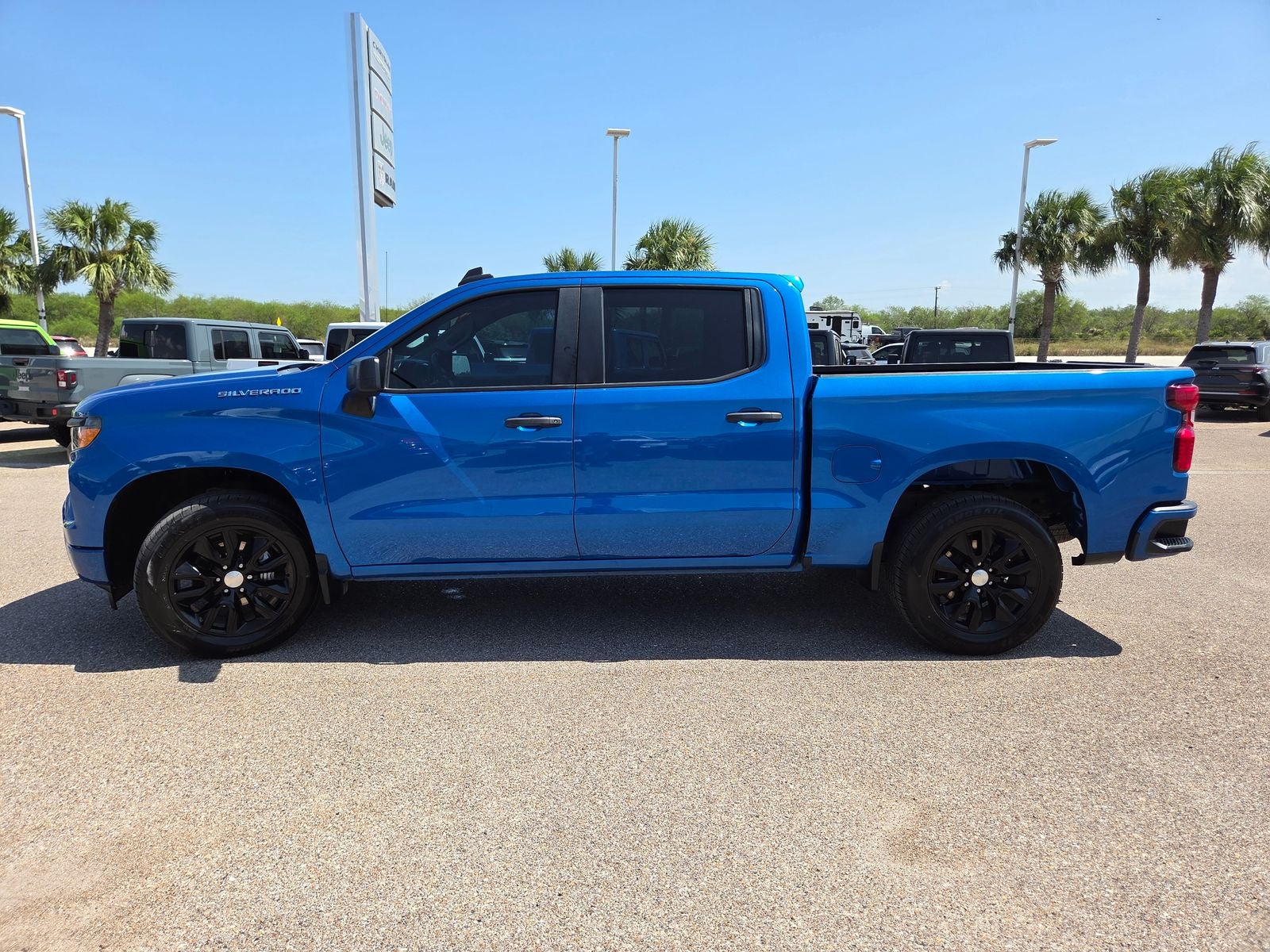2023 Chevrolet Silverado 1500 Custom