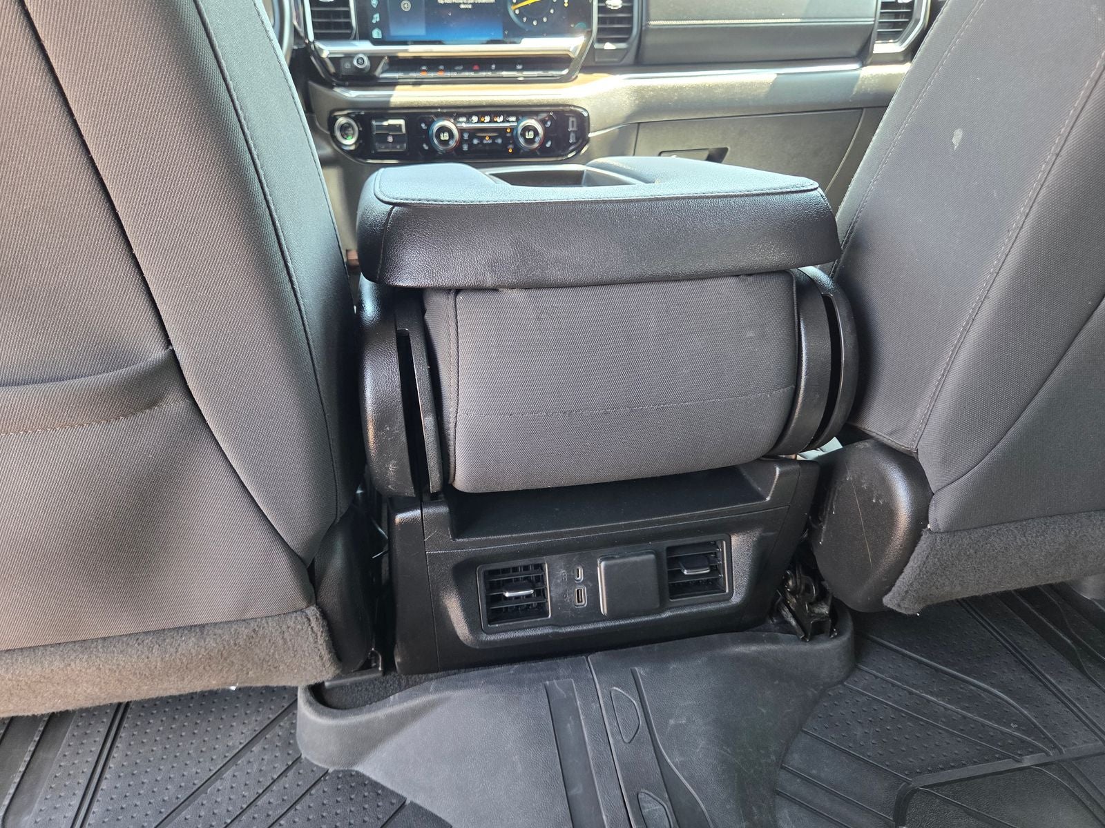2024 Chevrolet Silverado 1500 LT LT1