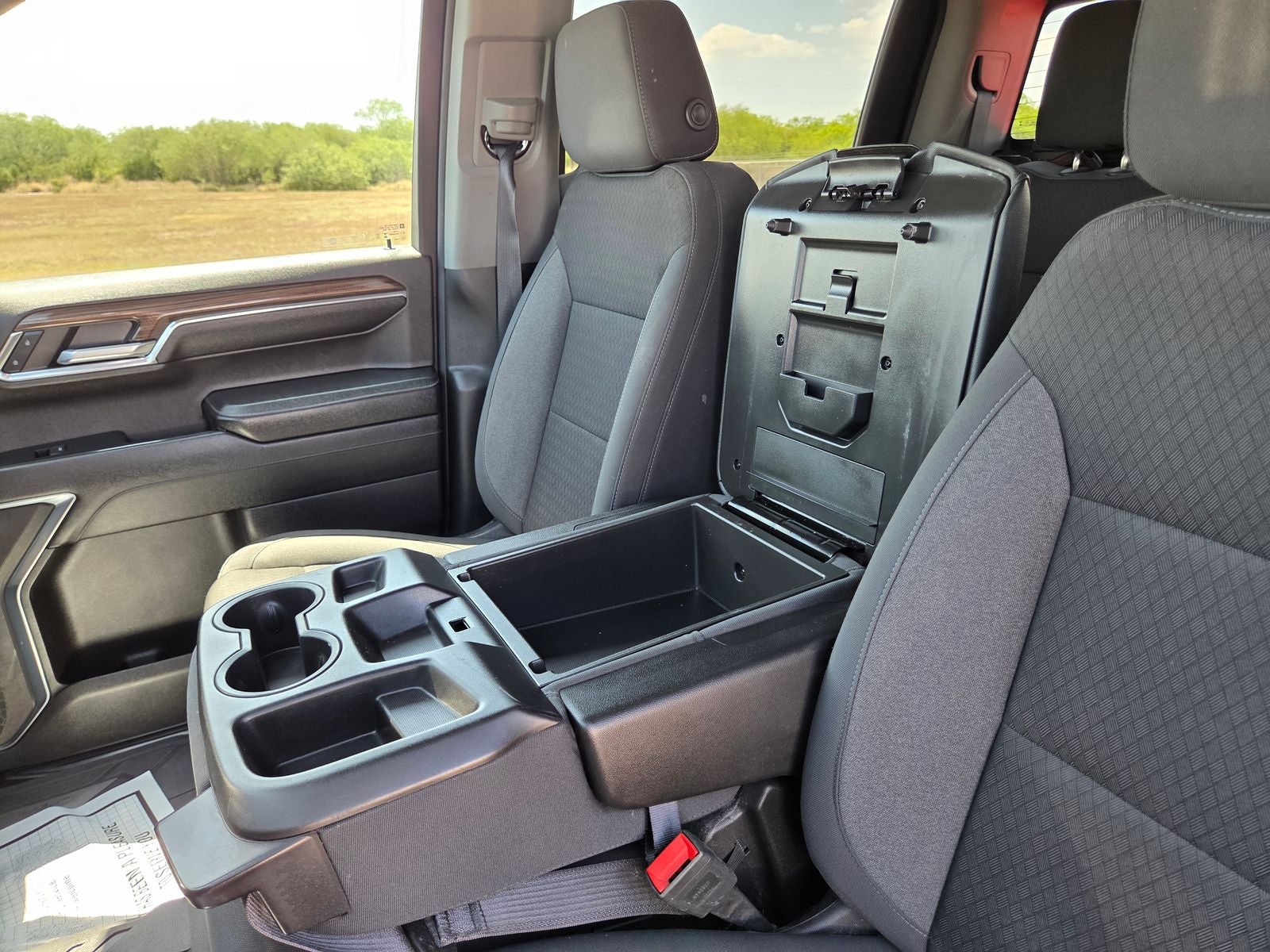 2024 Chevrolet Silverado 1500 LT LT1
