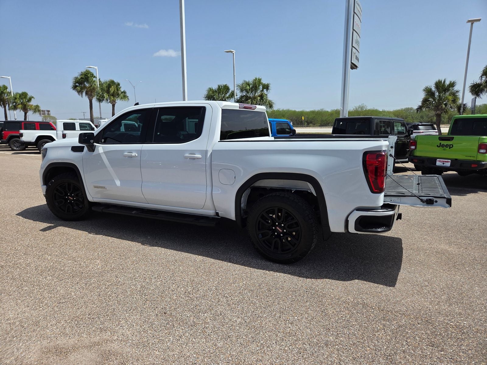 2022 GMC Sierra 1500 Elevation