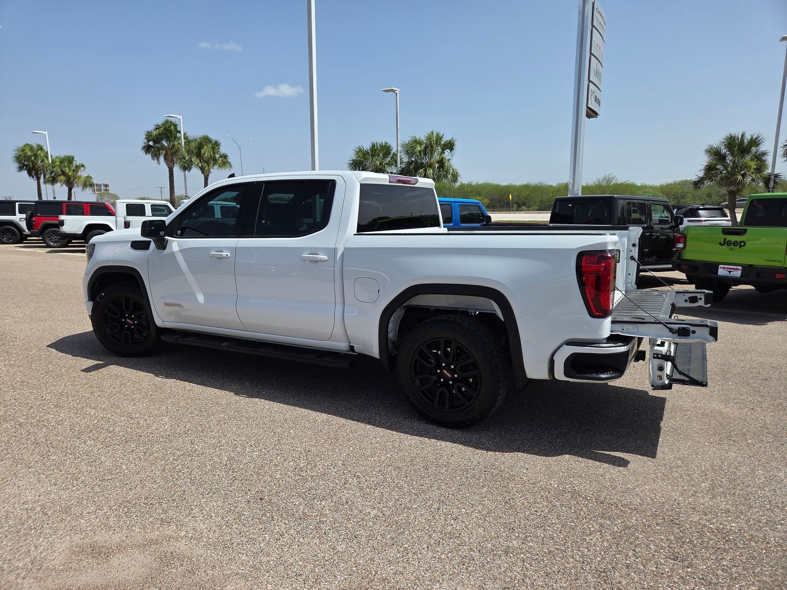 2022 GMC Sierra 1500 Elevation
