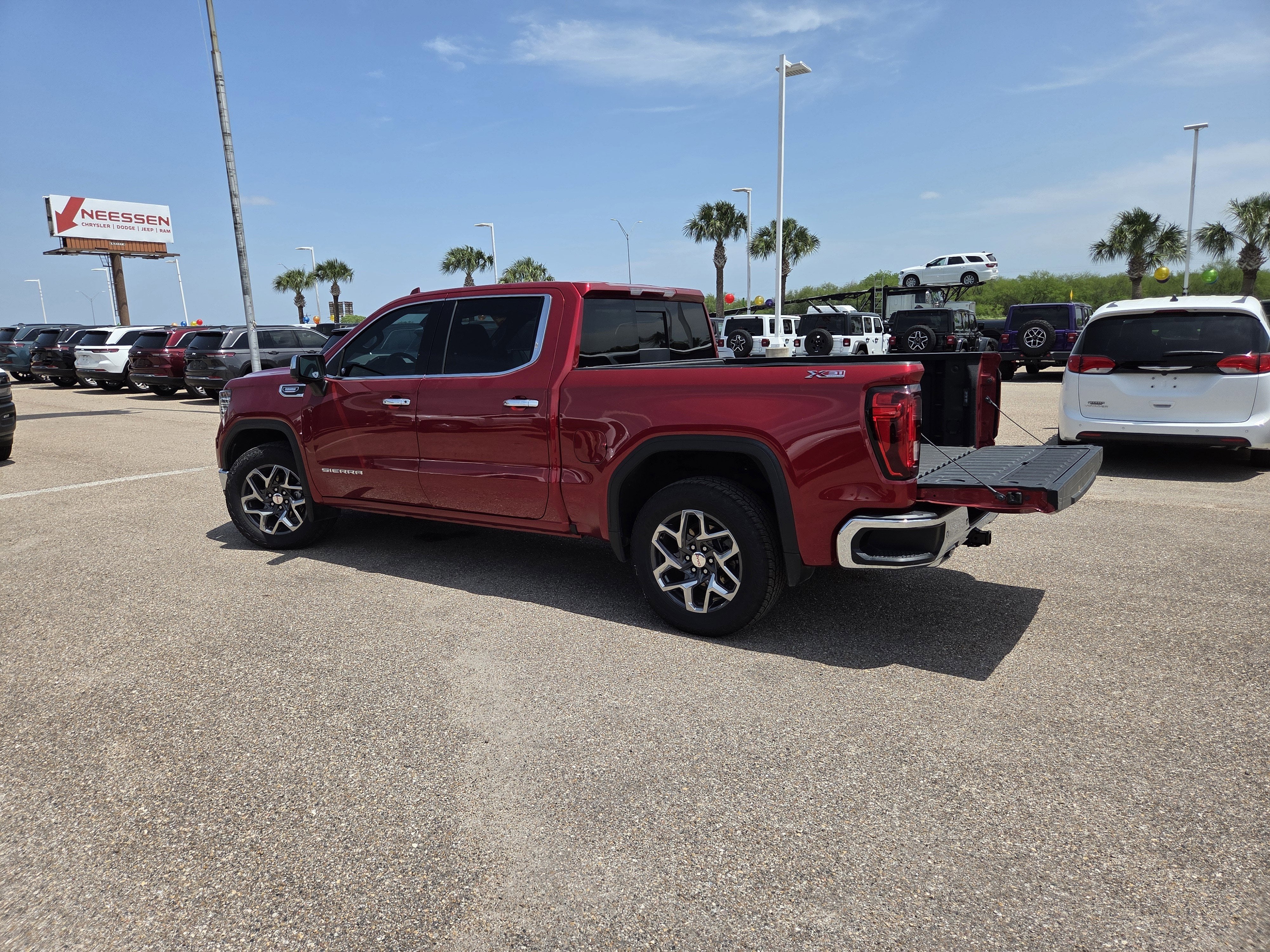 2024 GMC Sierra 1500 SLT