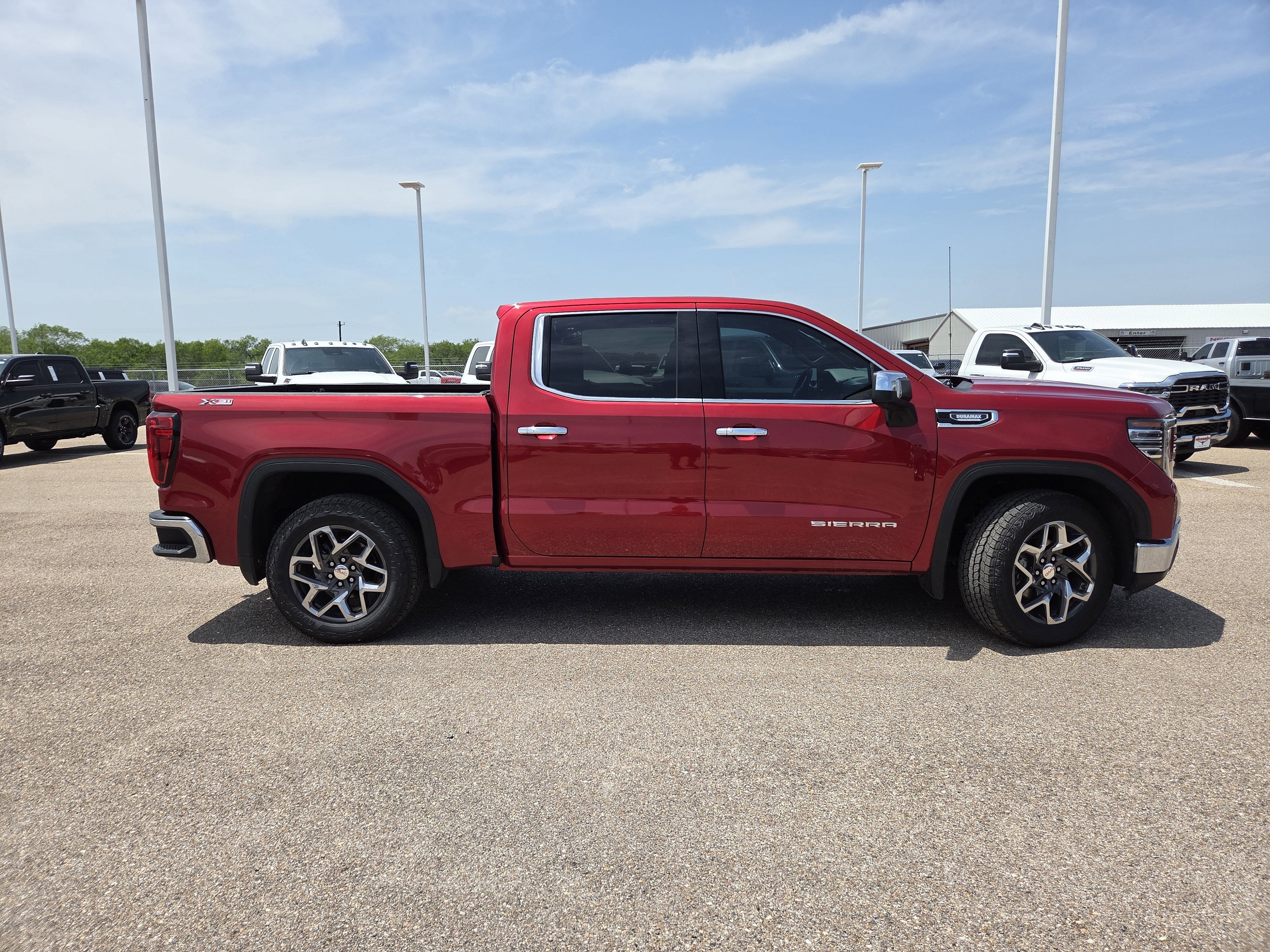 2024 GMC Sierra 1500 SLT
