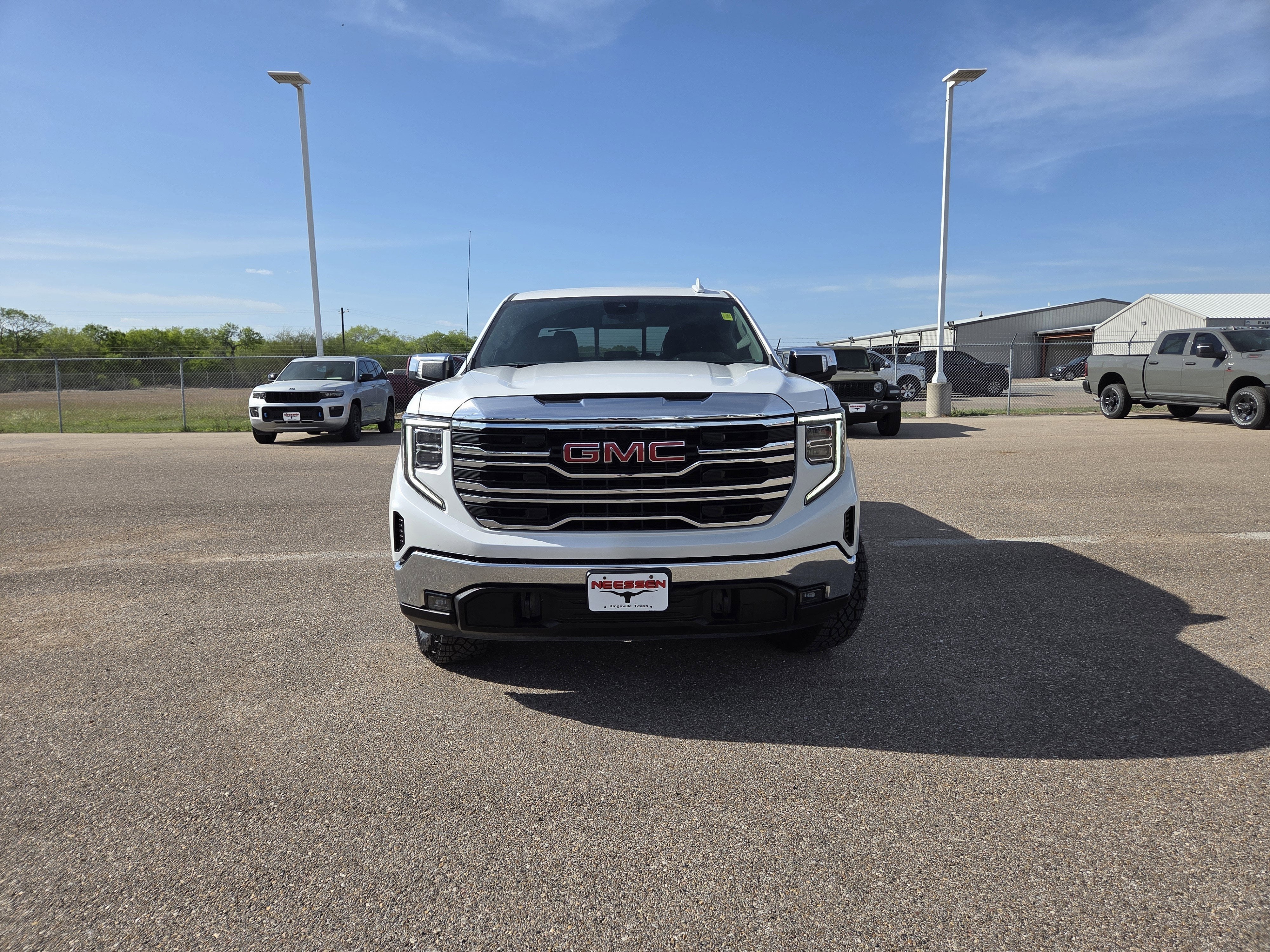2022 GMC Sierra 1500 SLT