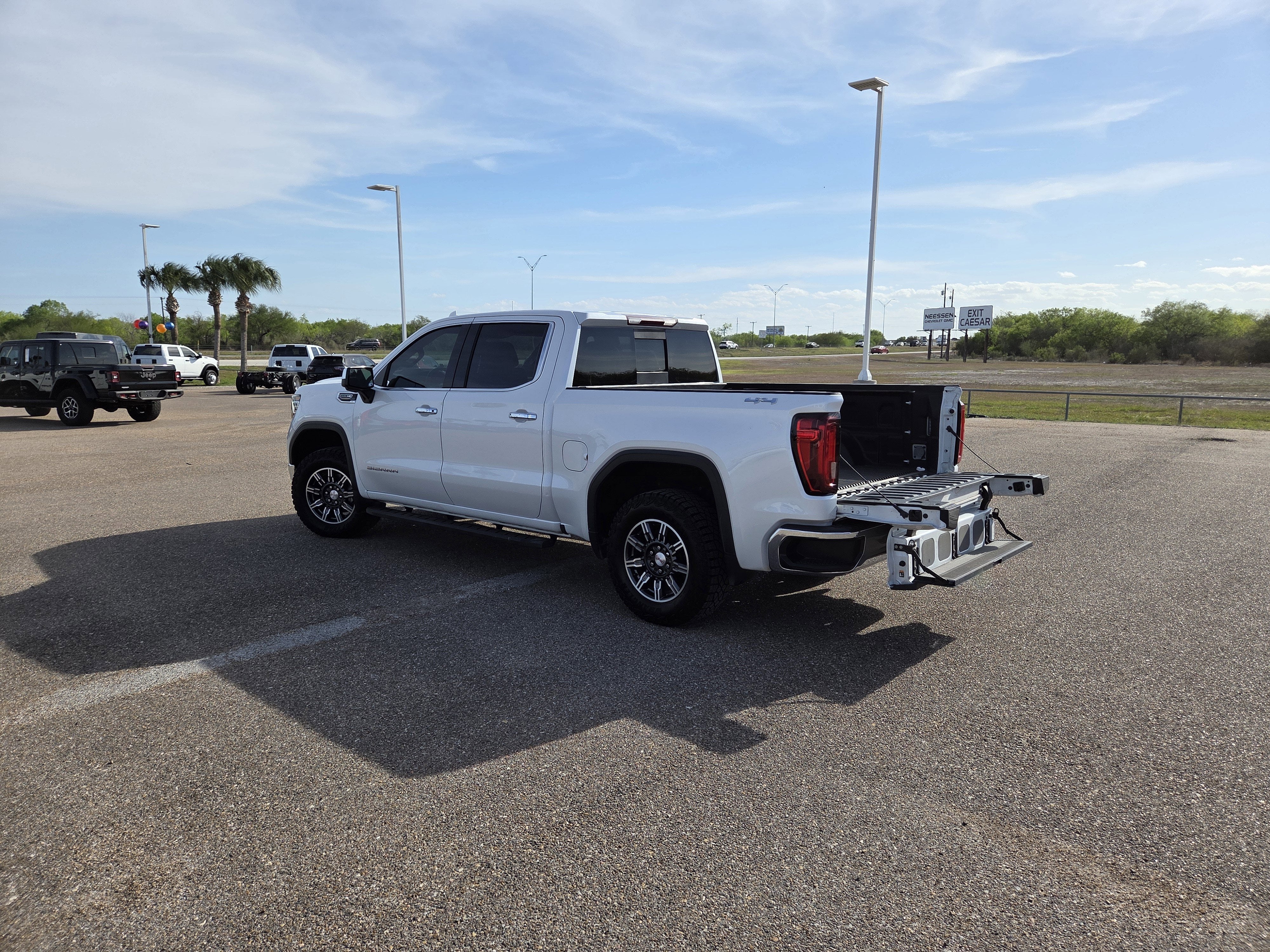 2022 GMC Sierra 1500 SLT
