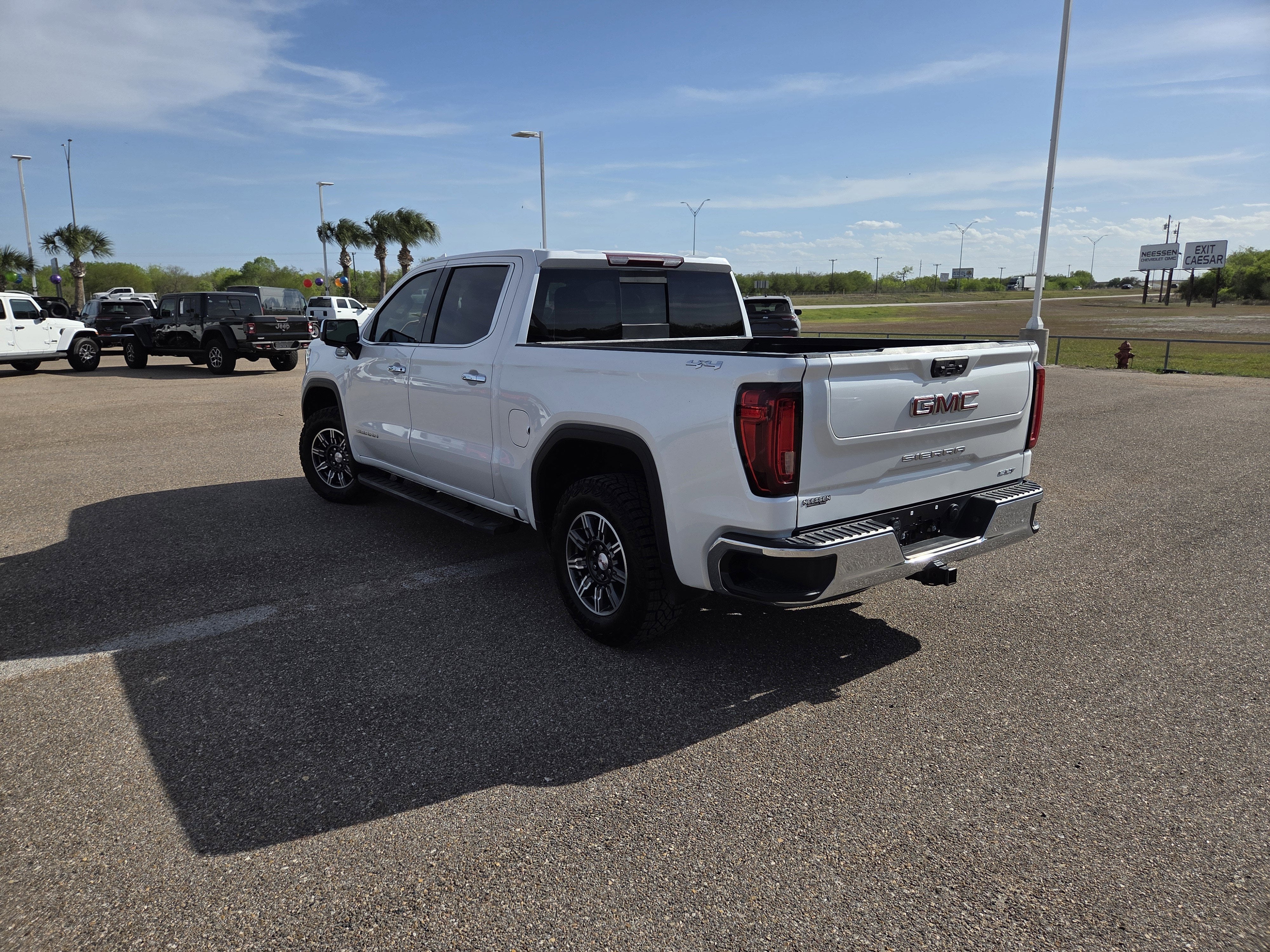 2022 GMC Sierra 1500 SLT