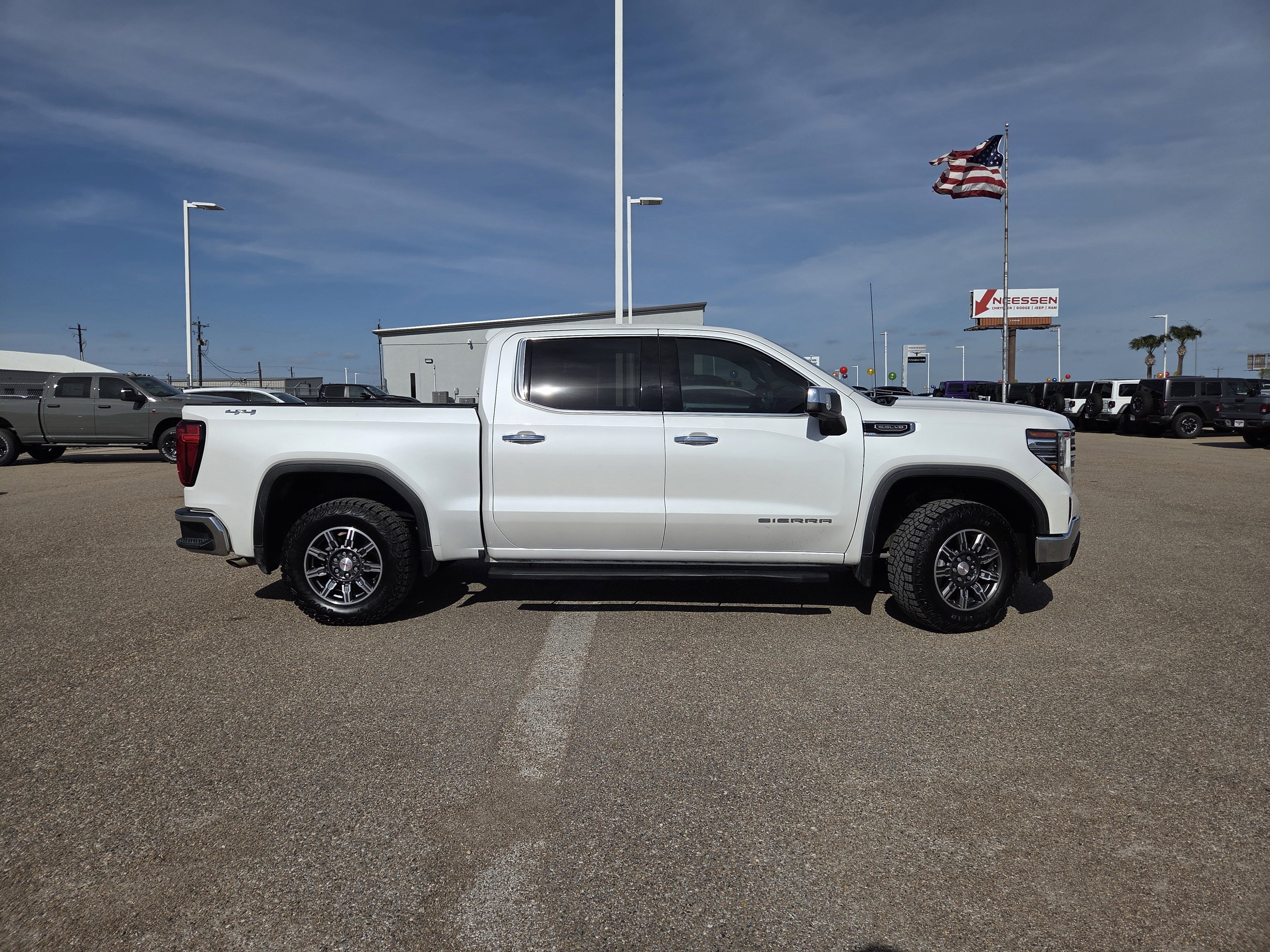 2022 GMC Sierra 1500 SLT