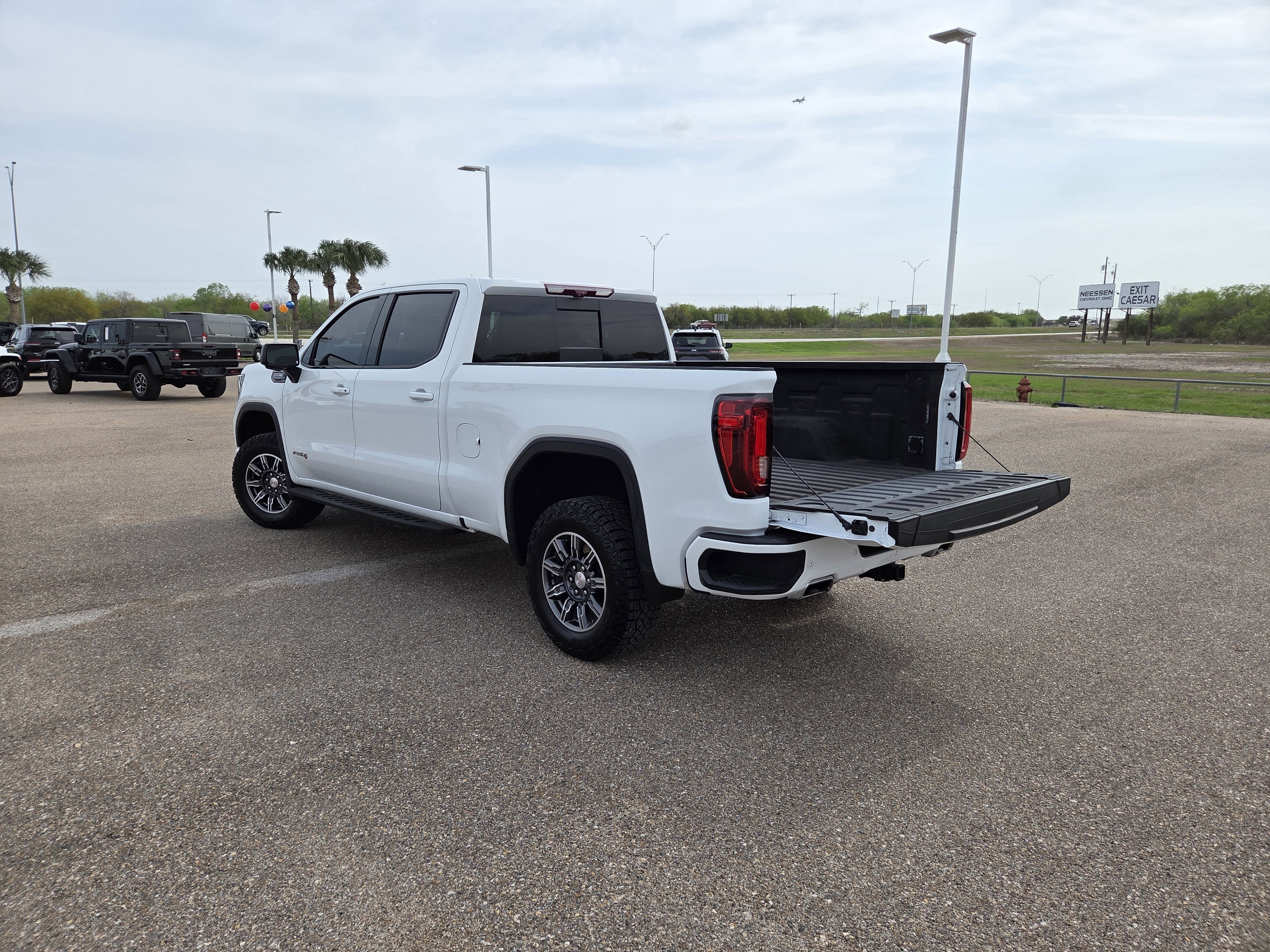 2024 GMC Sierra 1500 AT4
