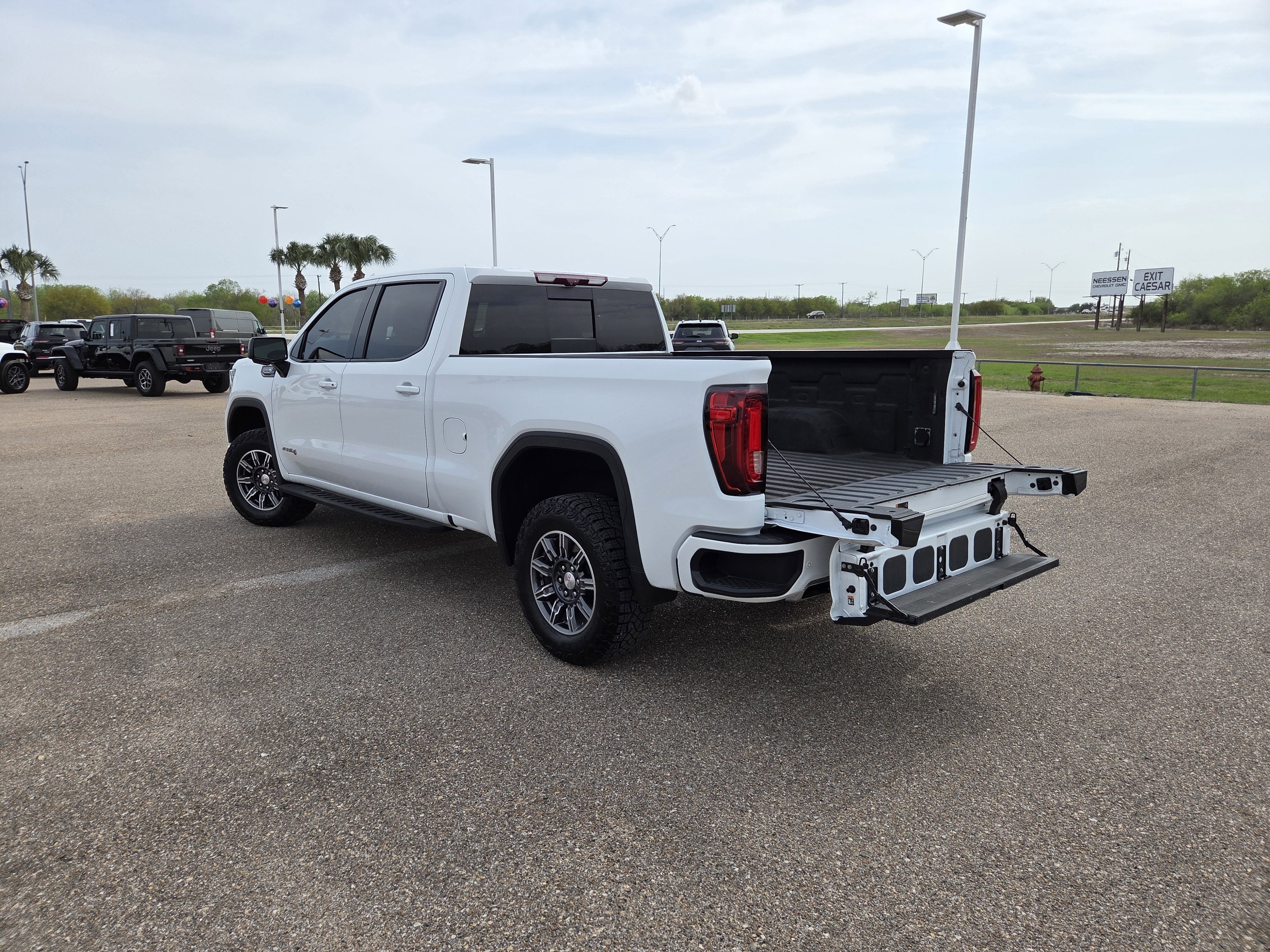 2024 GMC Sierra 1500 AT4