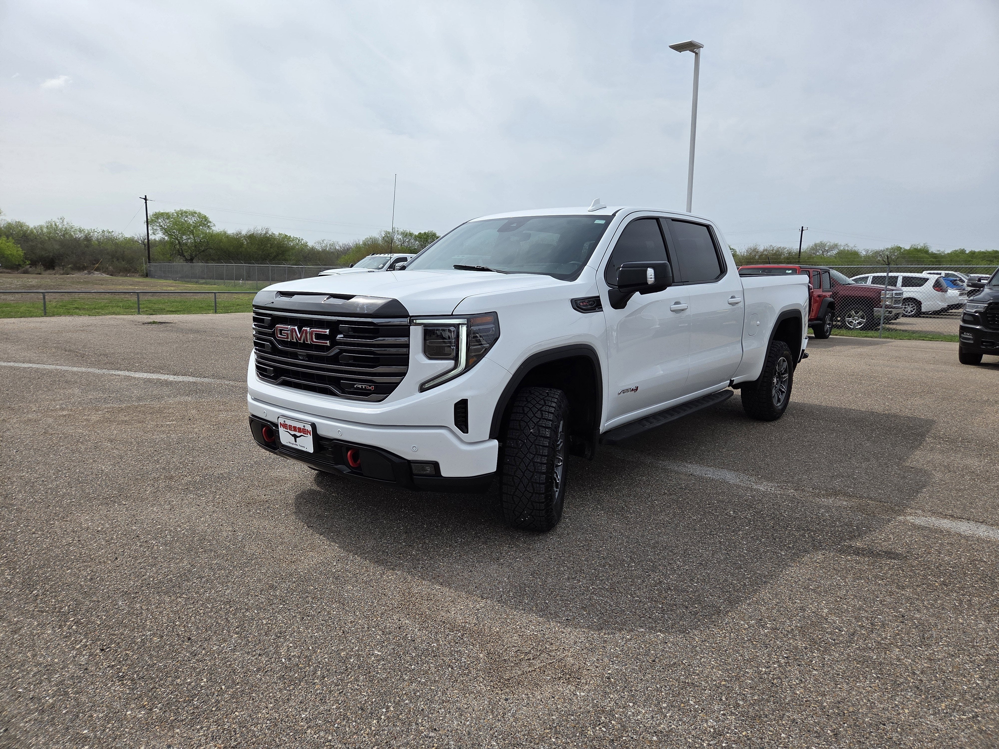 2024 GMC Sierra 1500 AT4