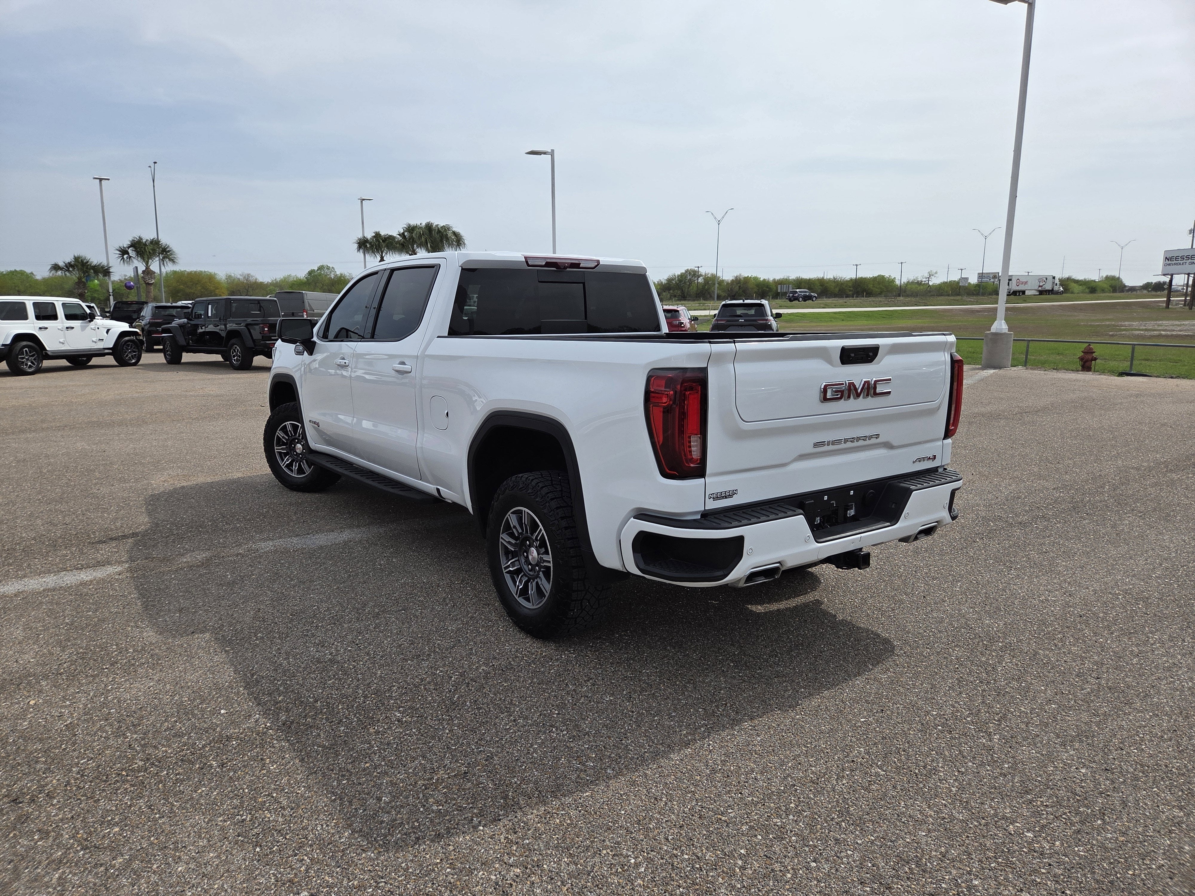 2024 GMC Sierra 1500 AT4